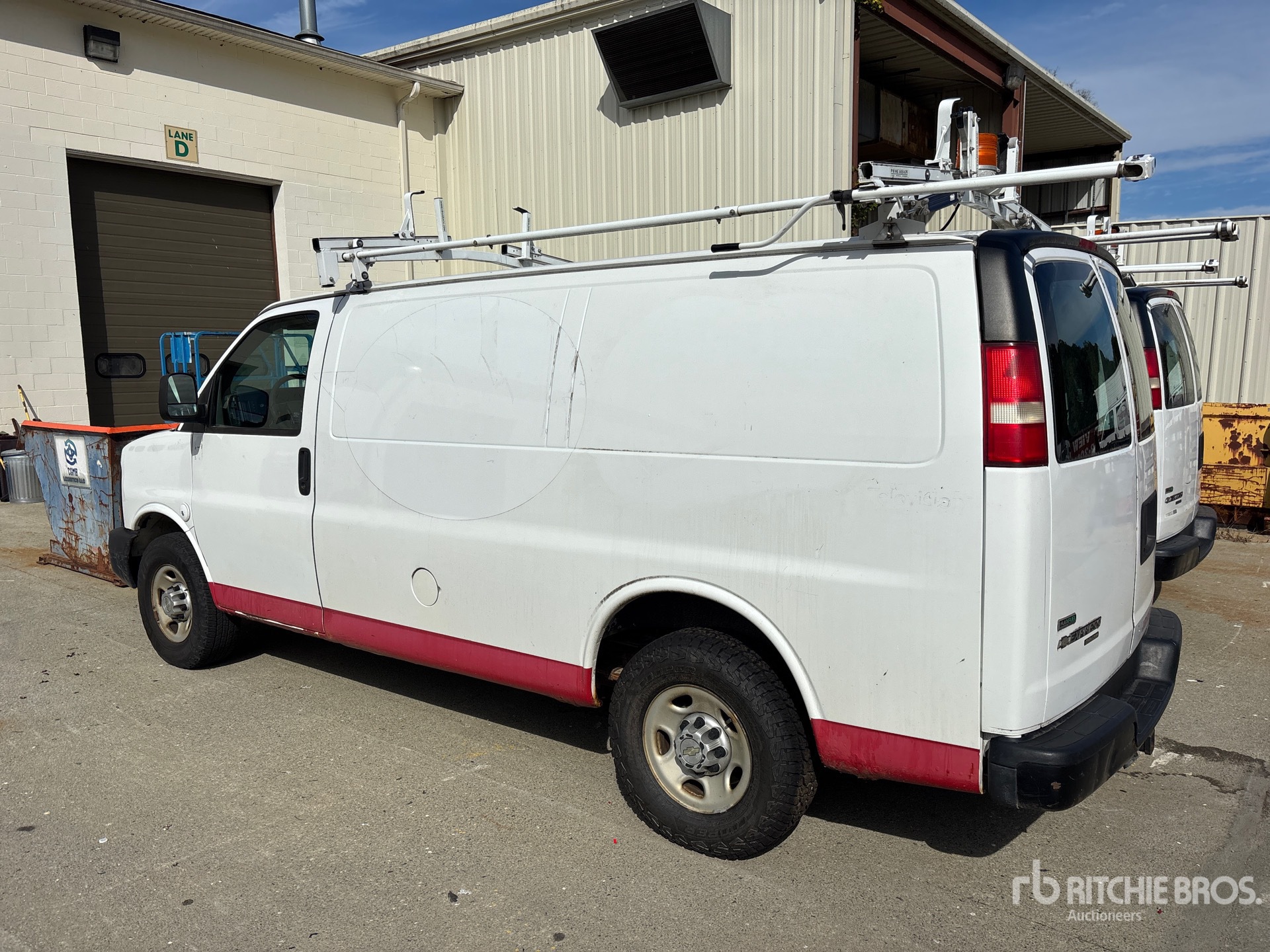 General Appearance with Picture, Left Rear Corner
