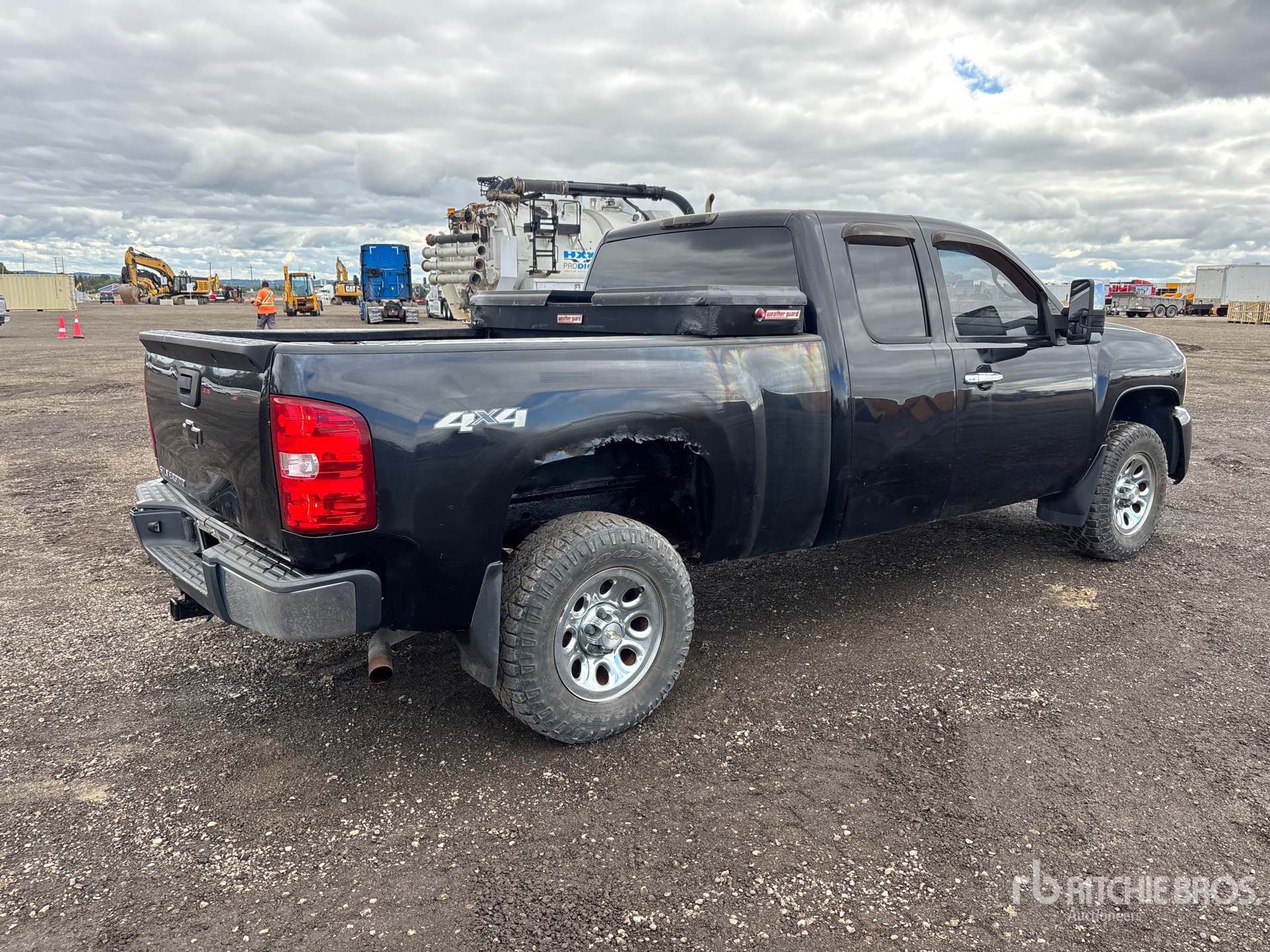 General Appearance with Picture, Right Rear Corner