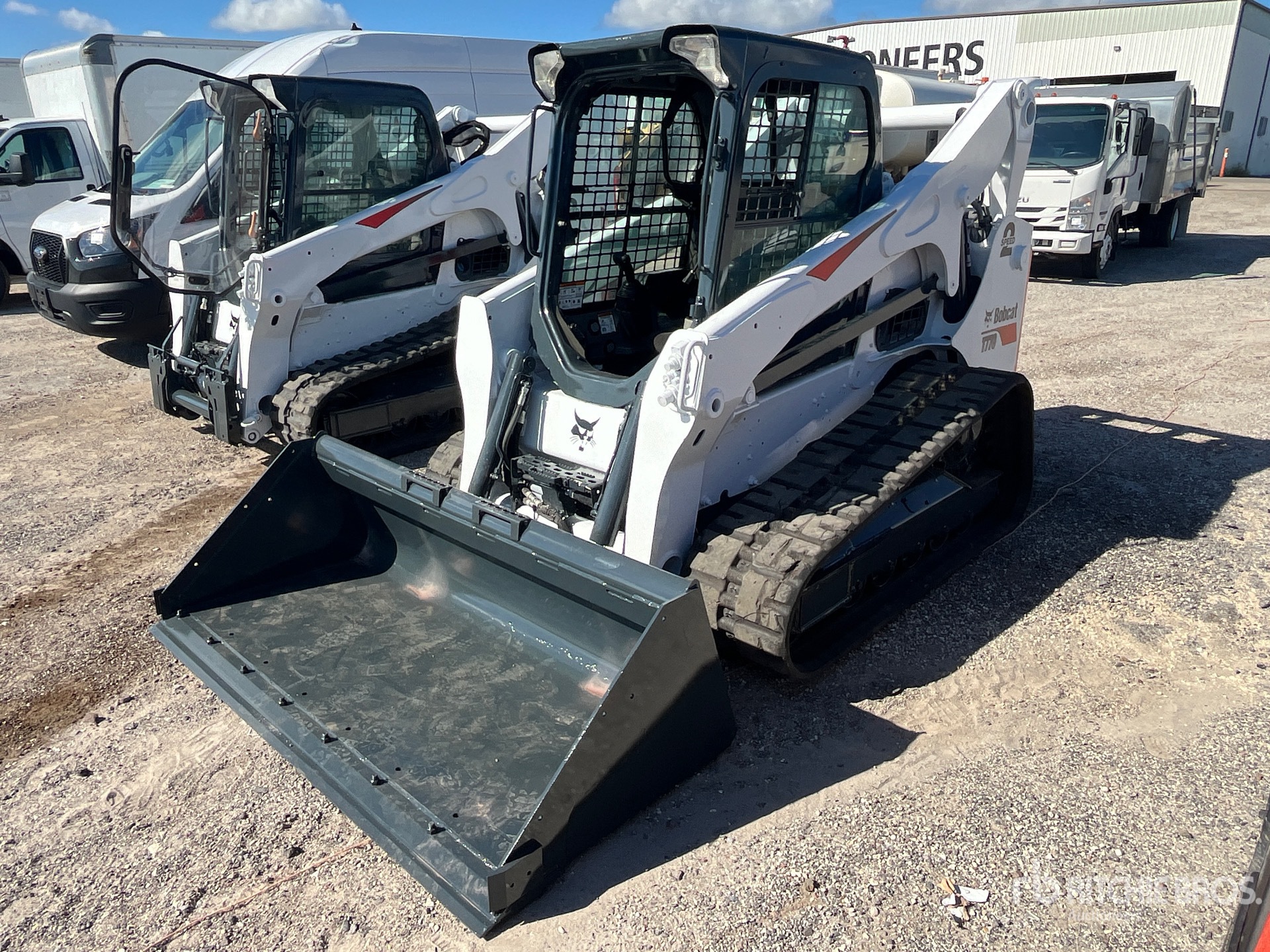 MINI CARGADOR SOBRE ORUGAS 2021 COMPAC T770