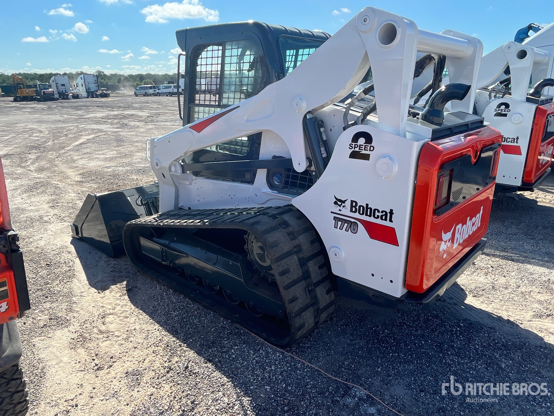 MINI CARGADOR SOBRE ORUGAS 2021 COMPAC T770