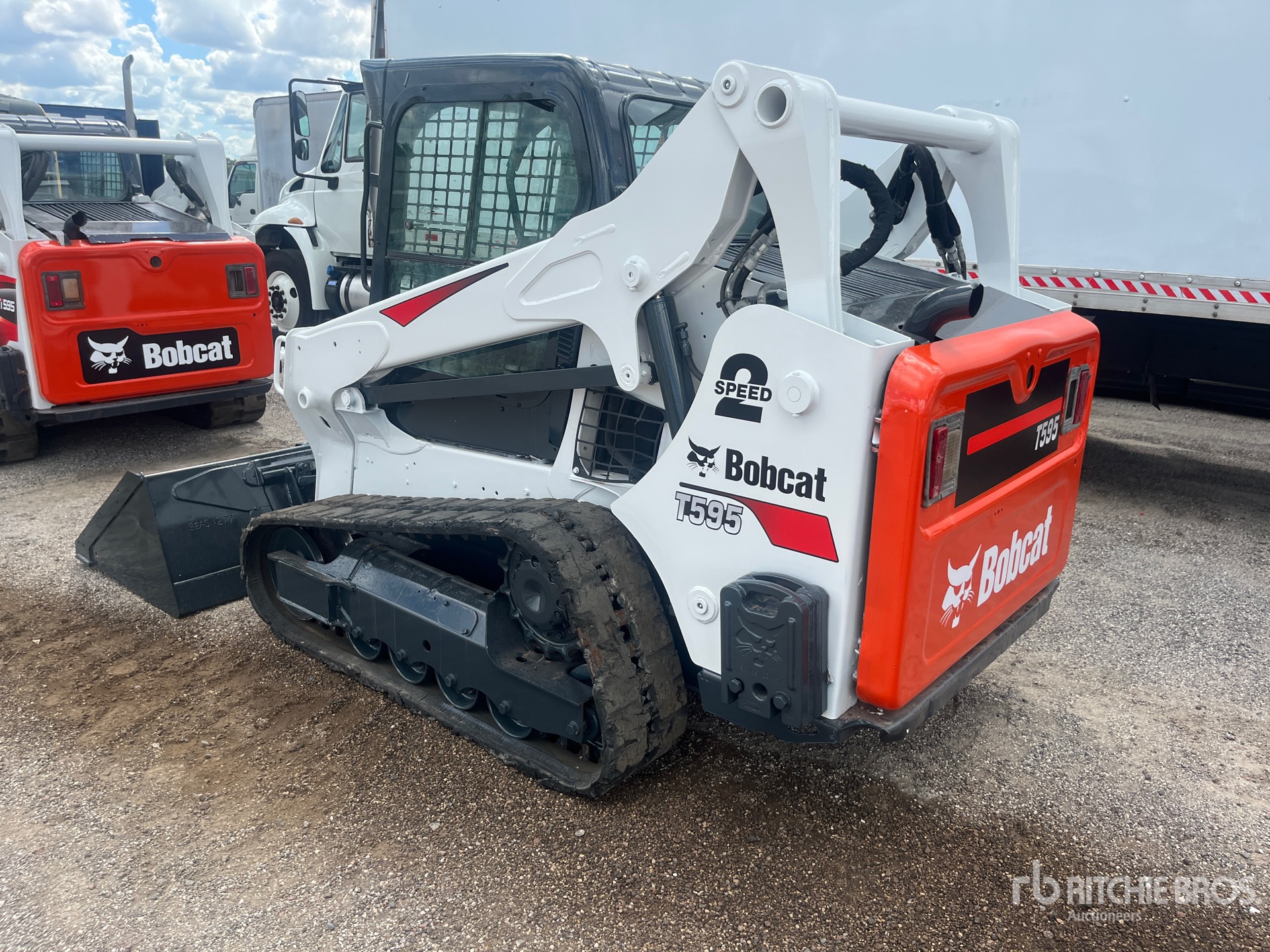MINI CARGADOR SOBRE ORUGAS 2019 COMPAC T595