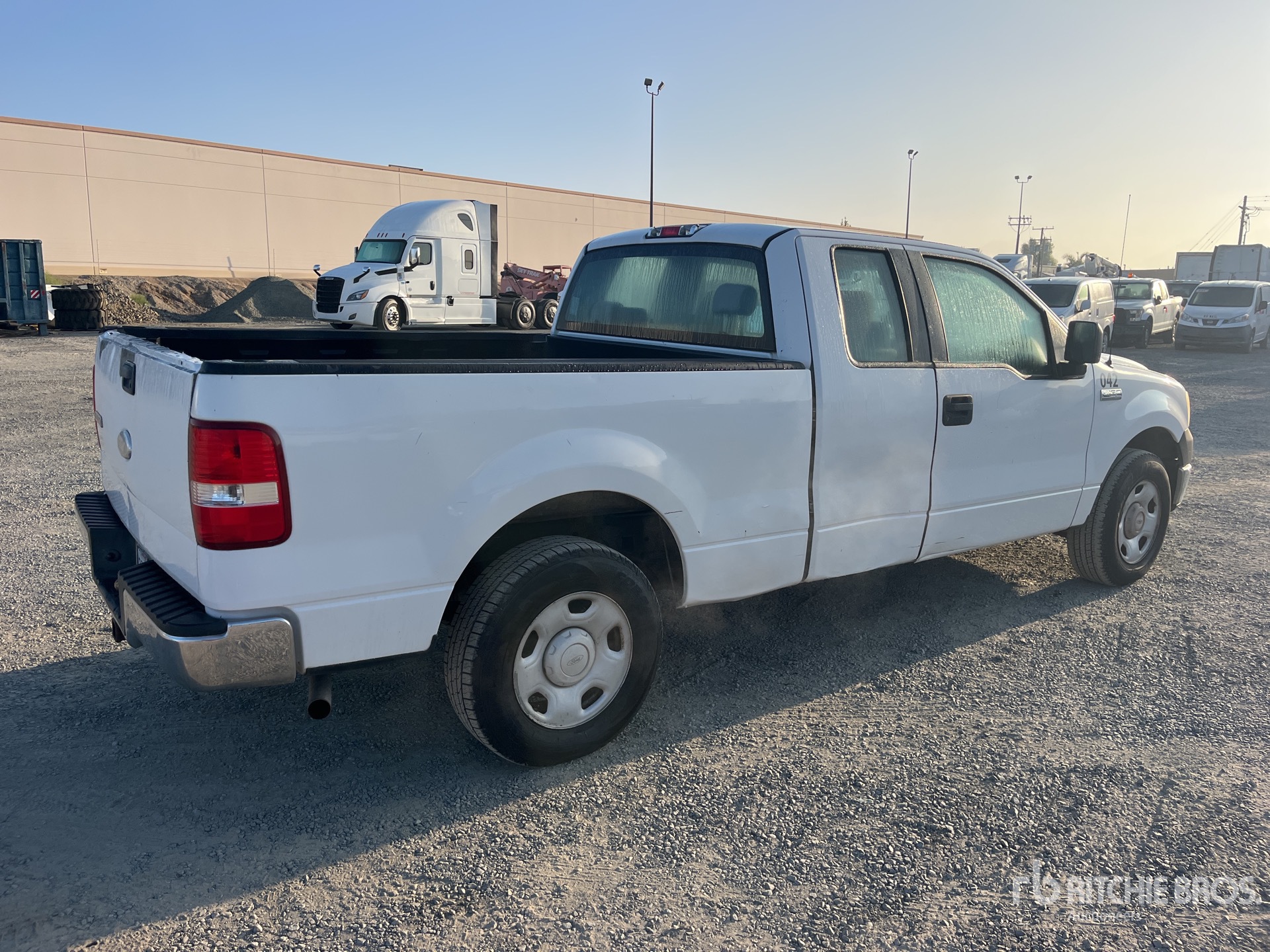General Appearance with Picture, Right Rear Corner