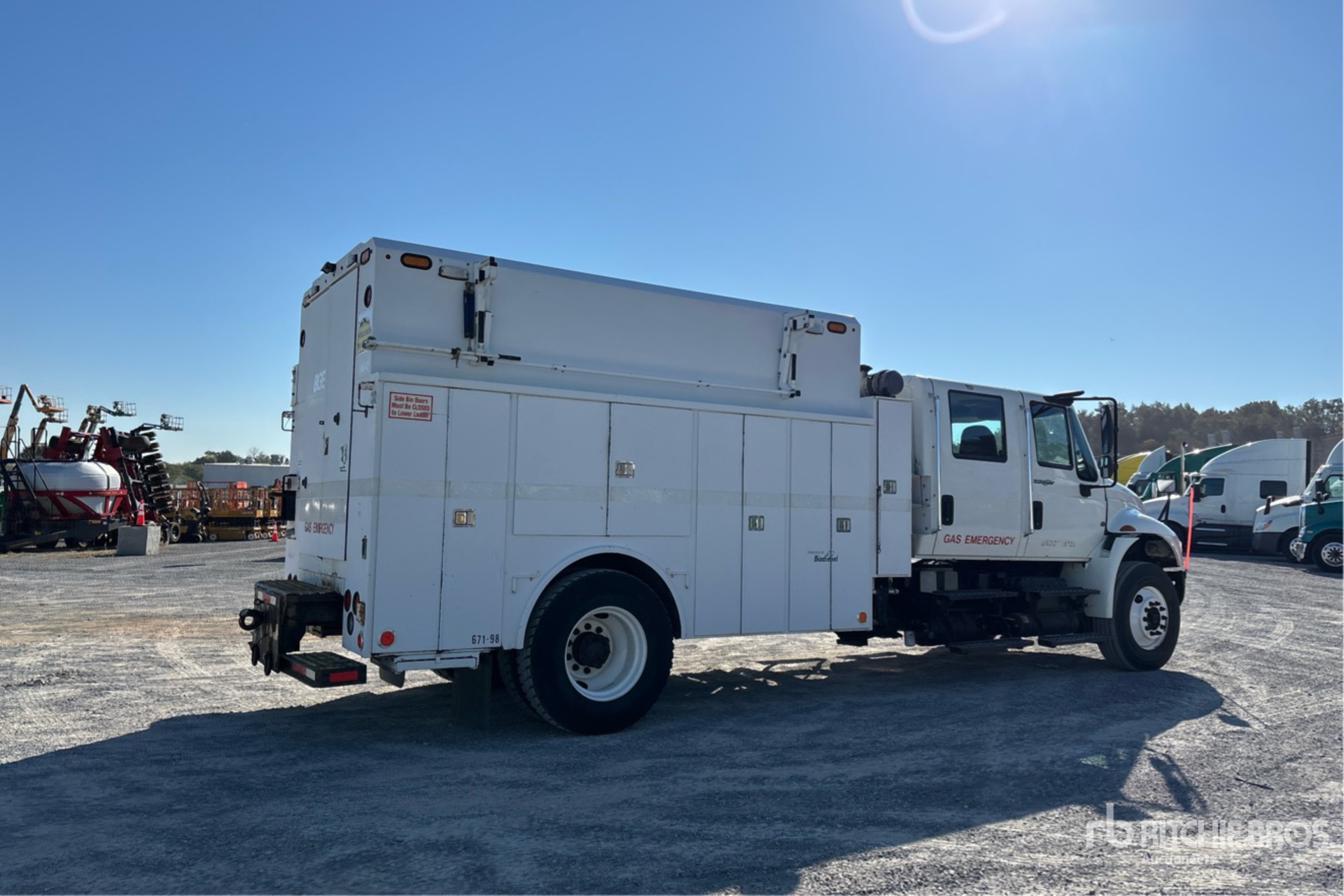 General Appearance with Picture, Right Rear Corner