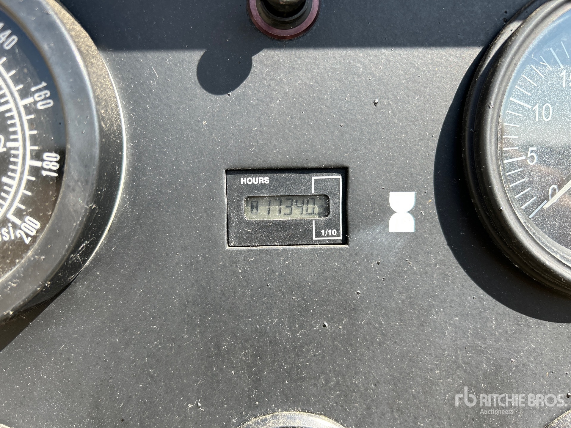 General Appearance with Hour Meter / Odometer