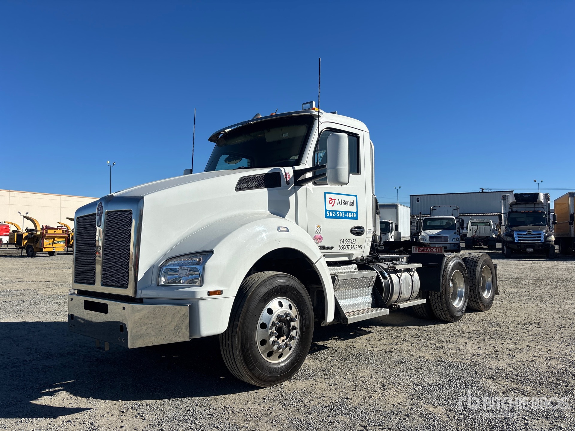 General Appearance with Picture, Left Front Corner