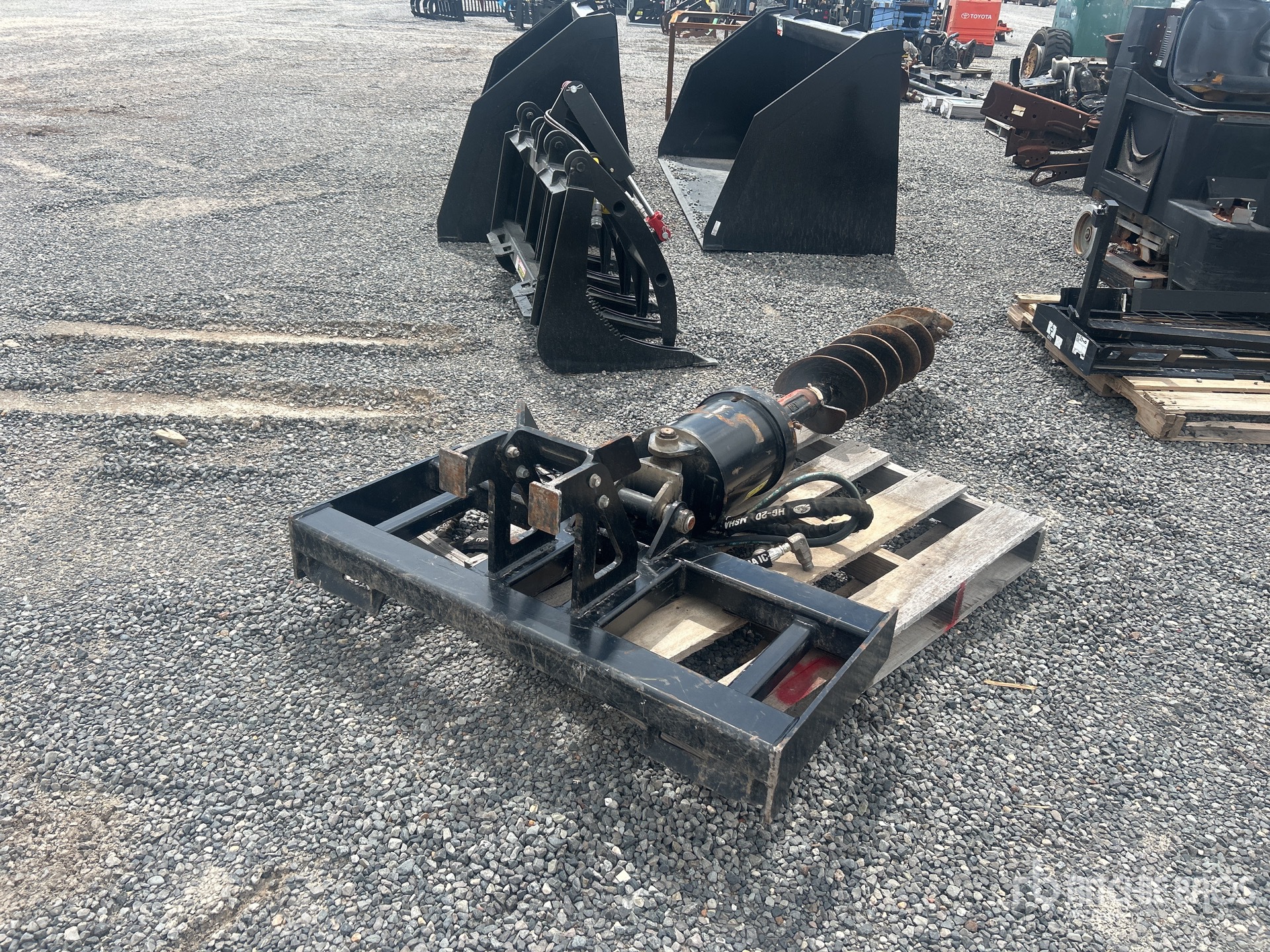 General Appearance with Picture, Right Rear Corner