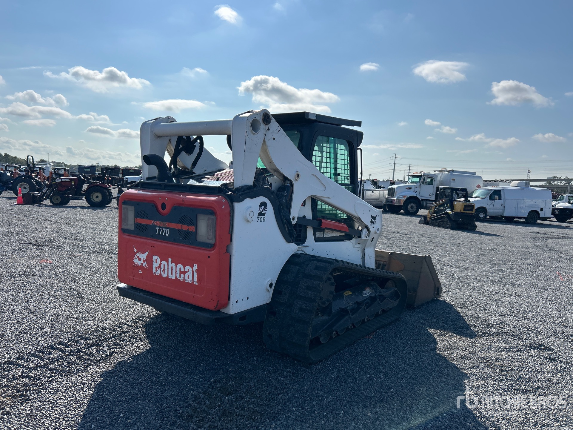 Aspect général with Image, coin arrière droit