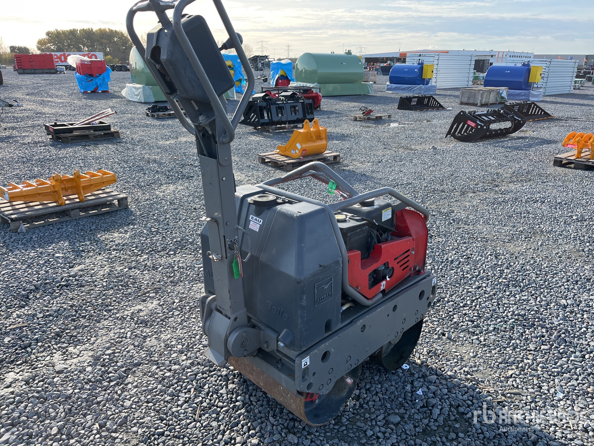 General Appearance with Image, coin arrière droit