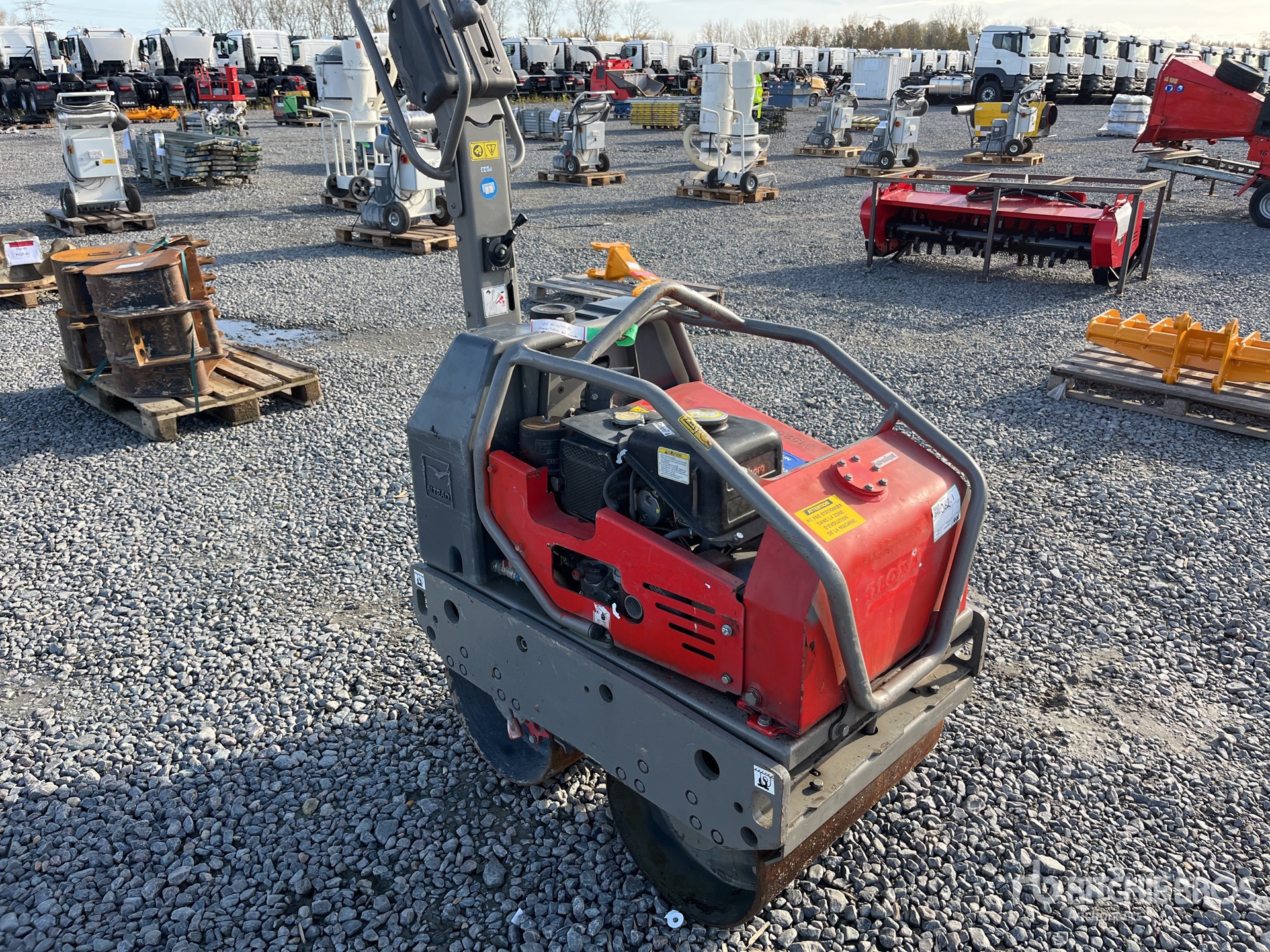 General Appearance with Image, coin avant droit