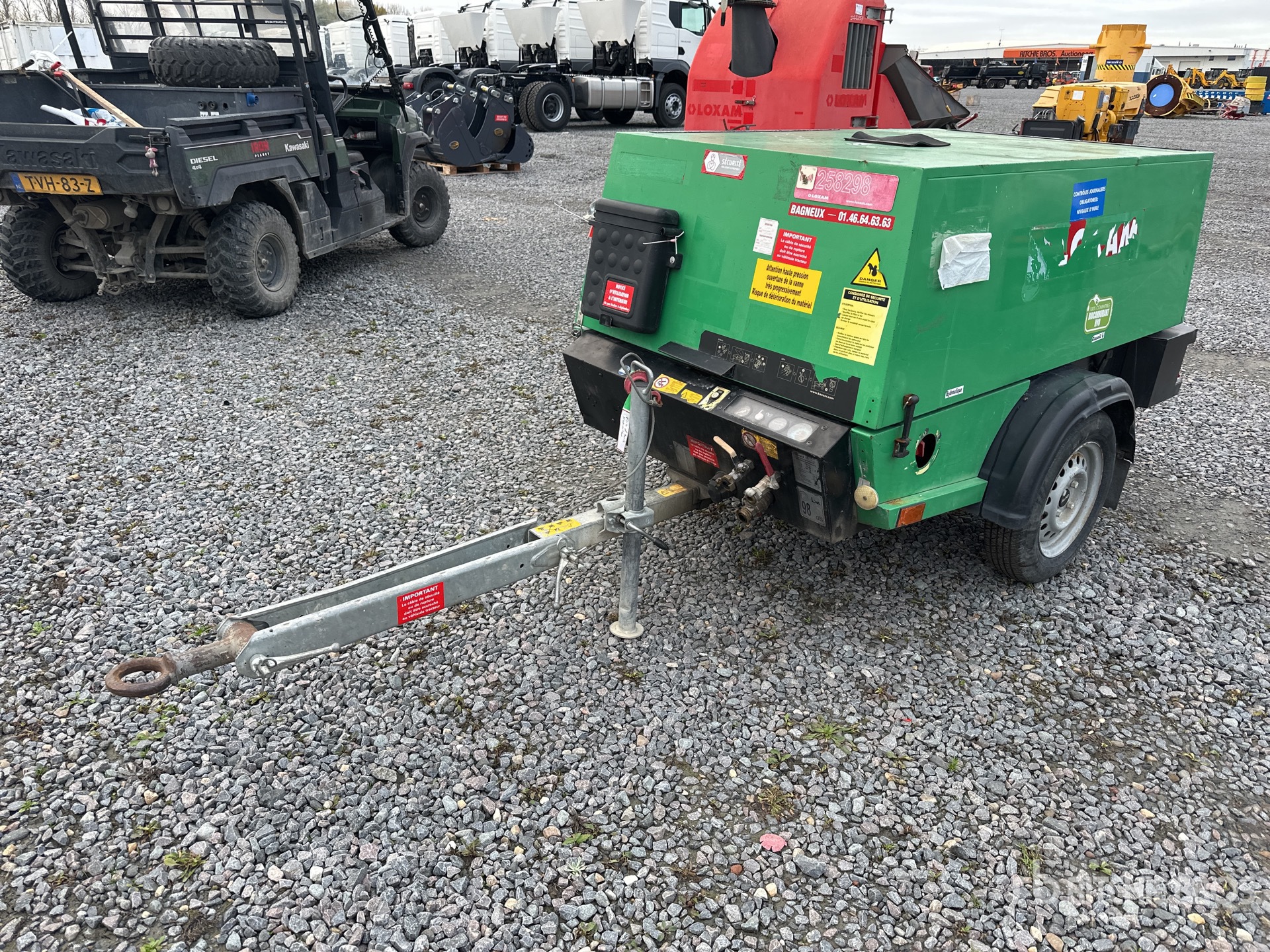 General Appearance with Picture, Left Front Corner