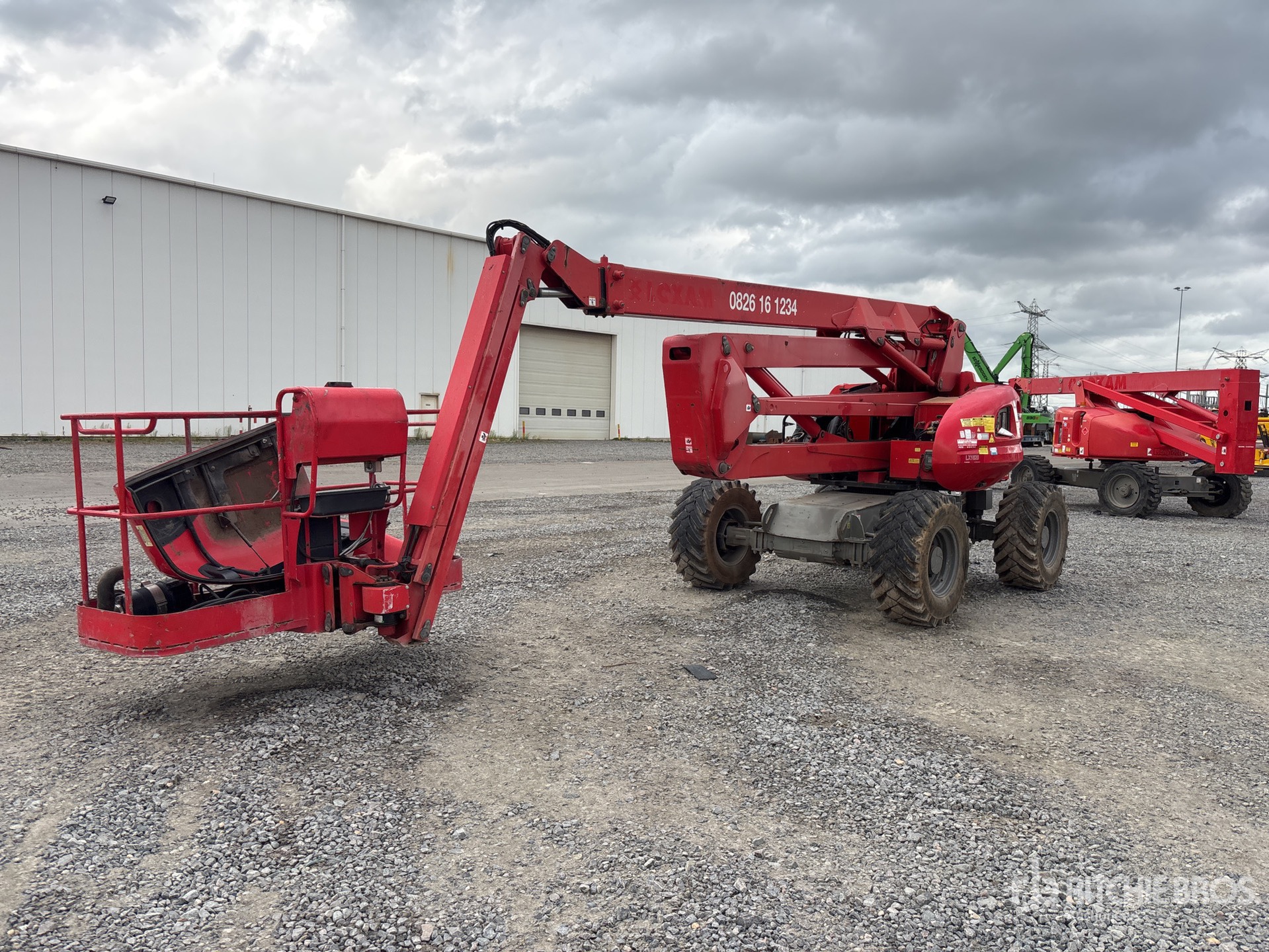 General Appearance with Picture, Right Rear Corner