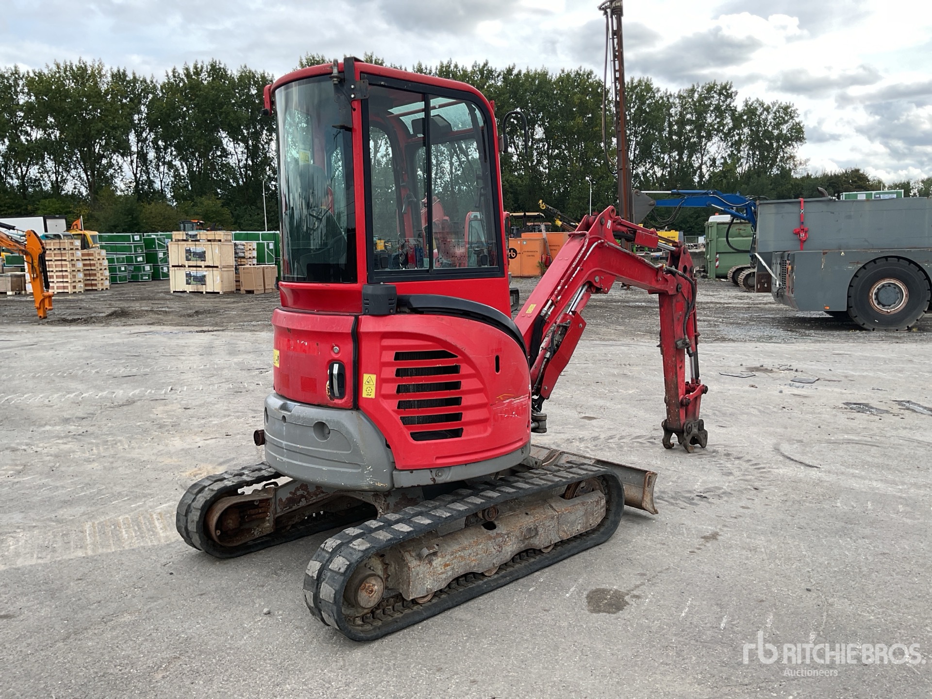 General Appearance with Picture, Right Rear Corner