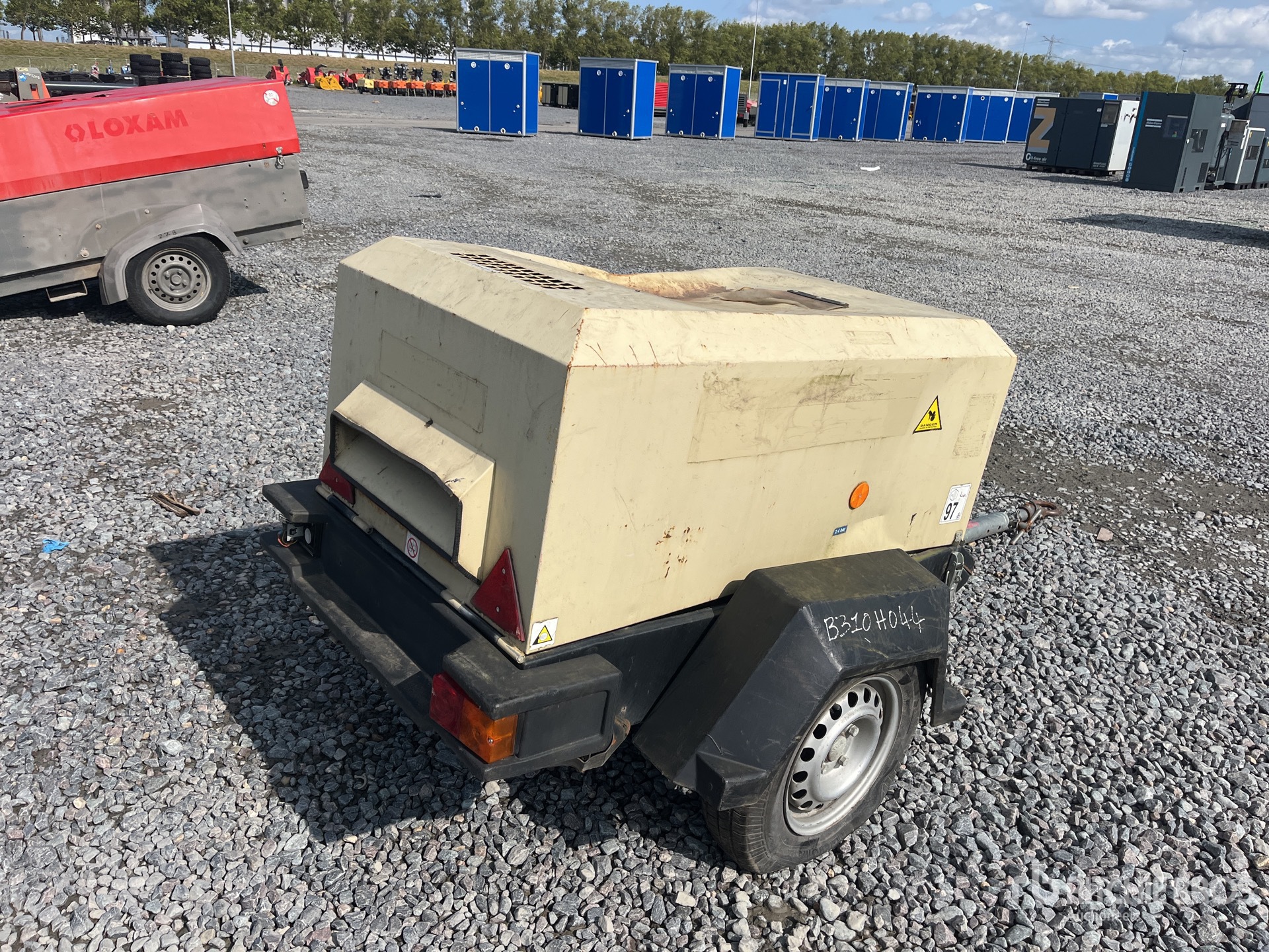 General Appearance with Picture, Right Rear Corner