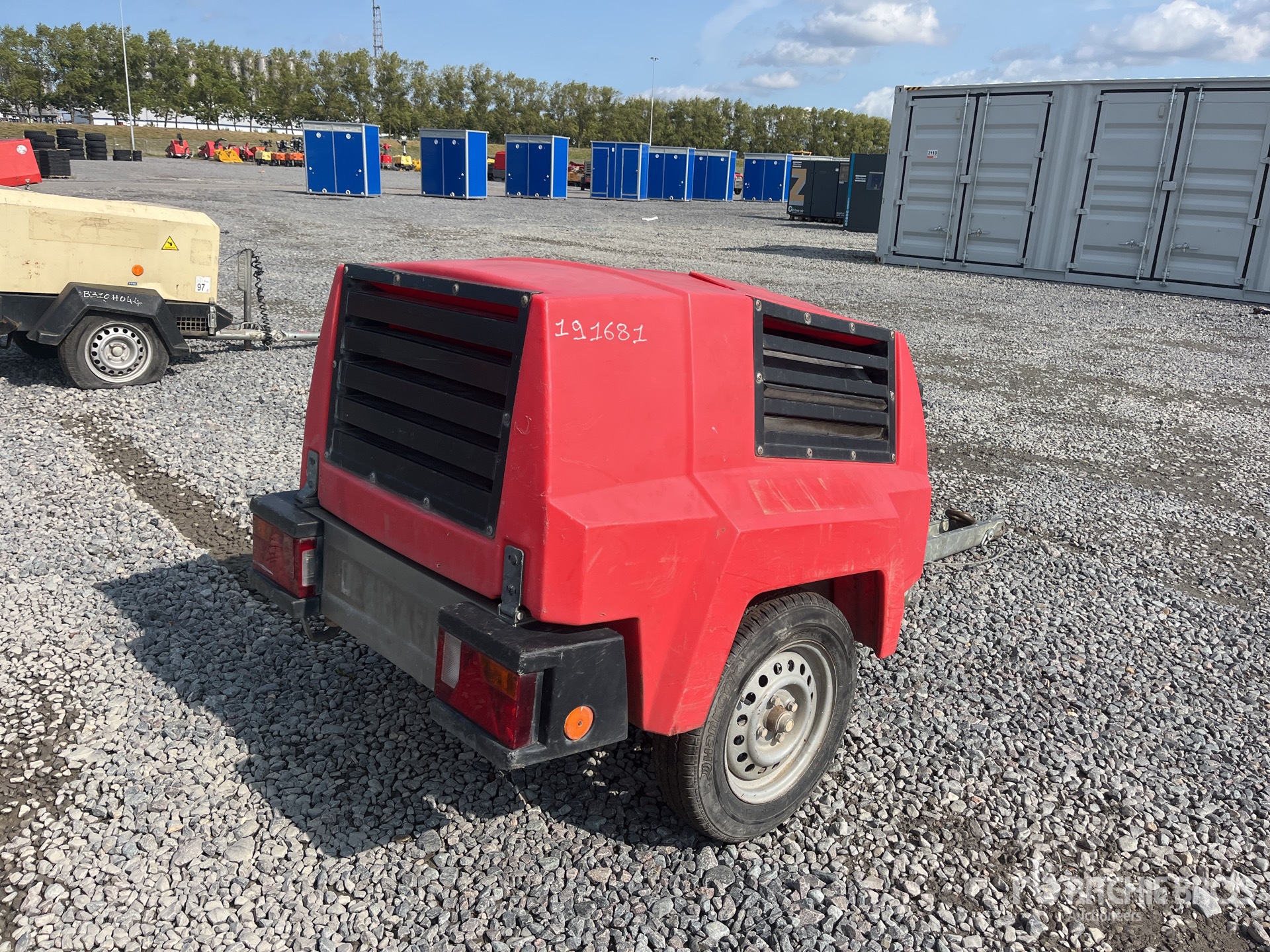 General Appearance with Picture, Right Rear Corner