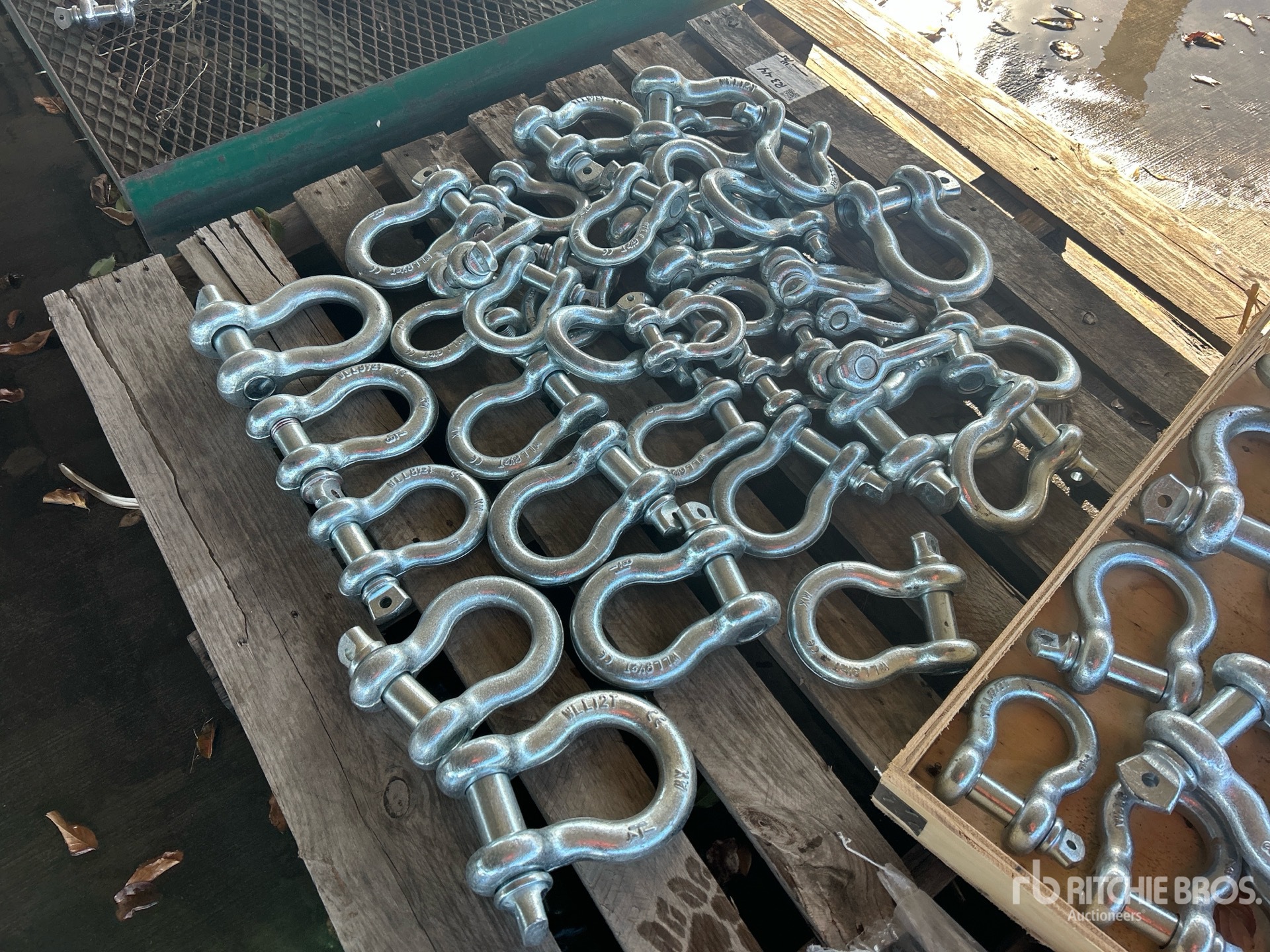 Aspect général with Image, coin arrière droit