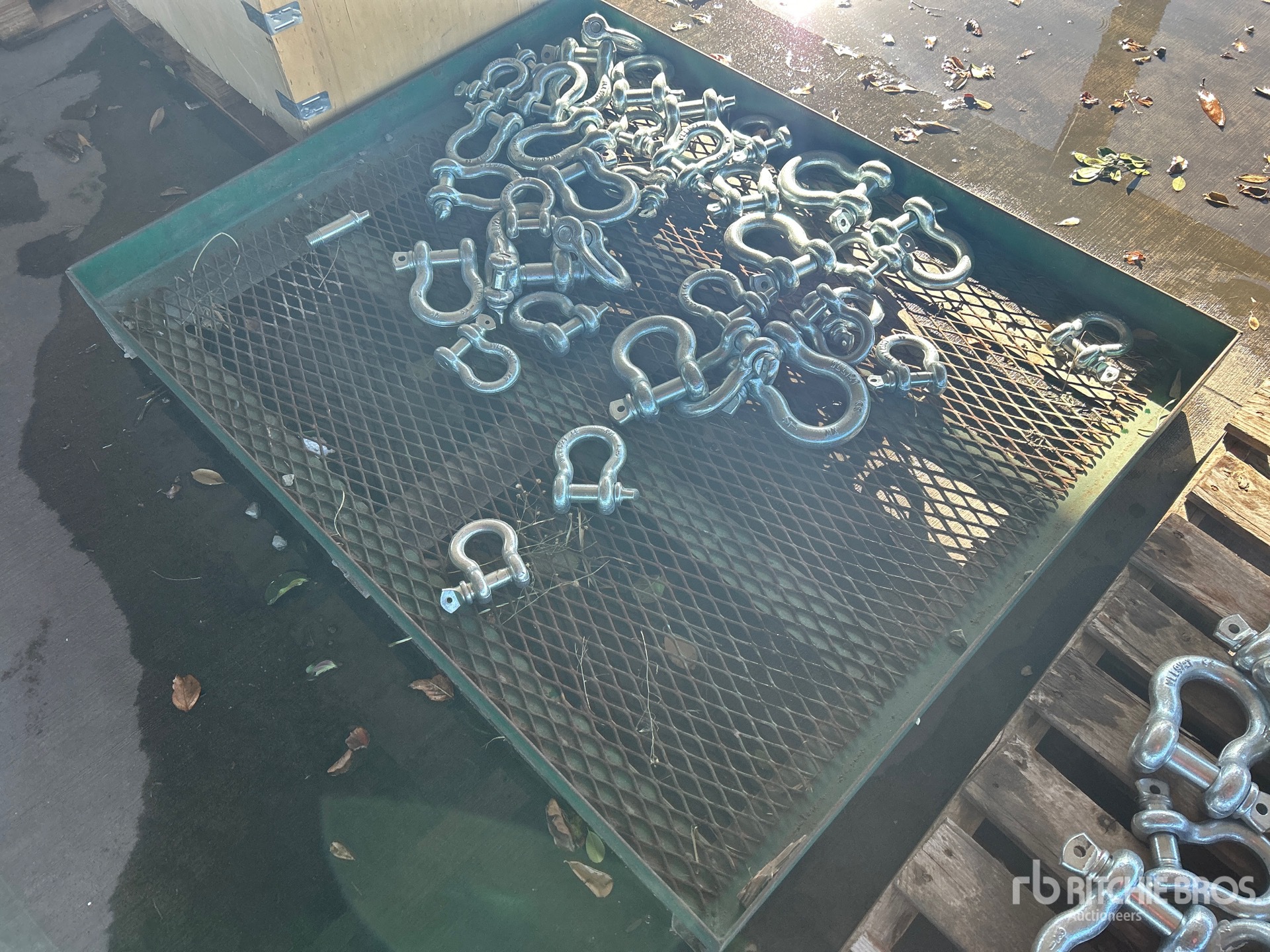 Aspect général with Image, coin arrière droit