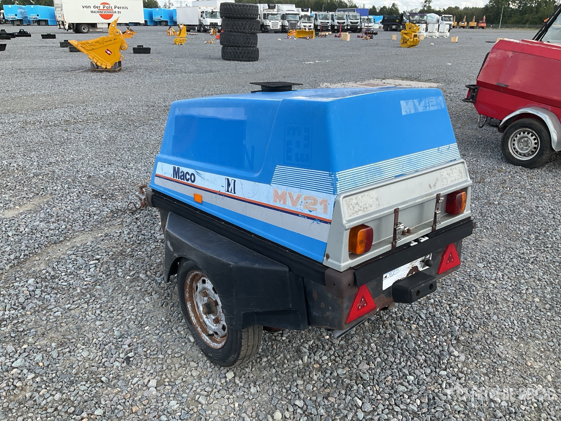 General Appearance with Picture, Left Rear Corner
