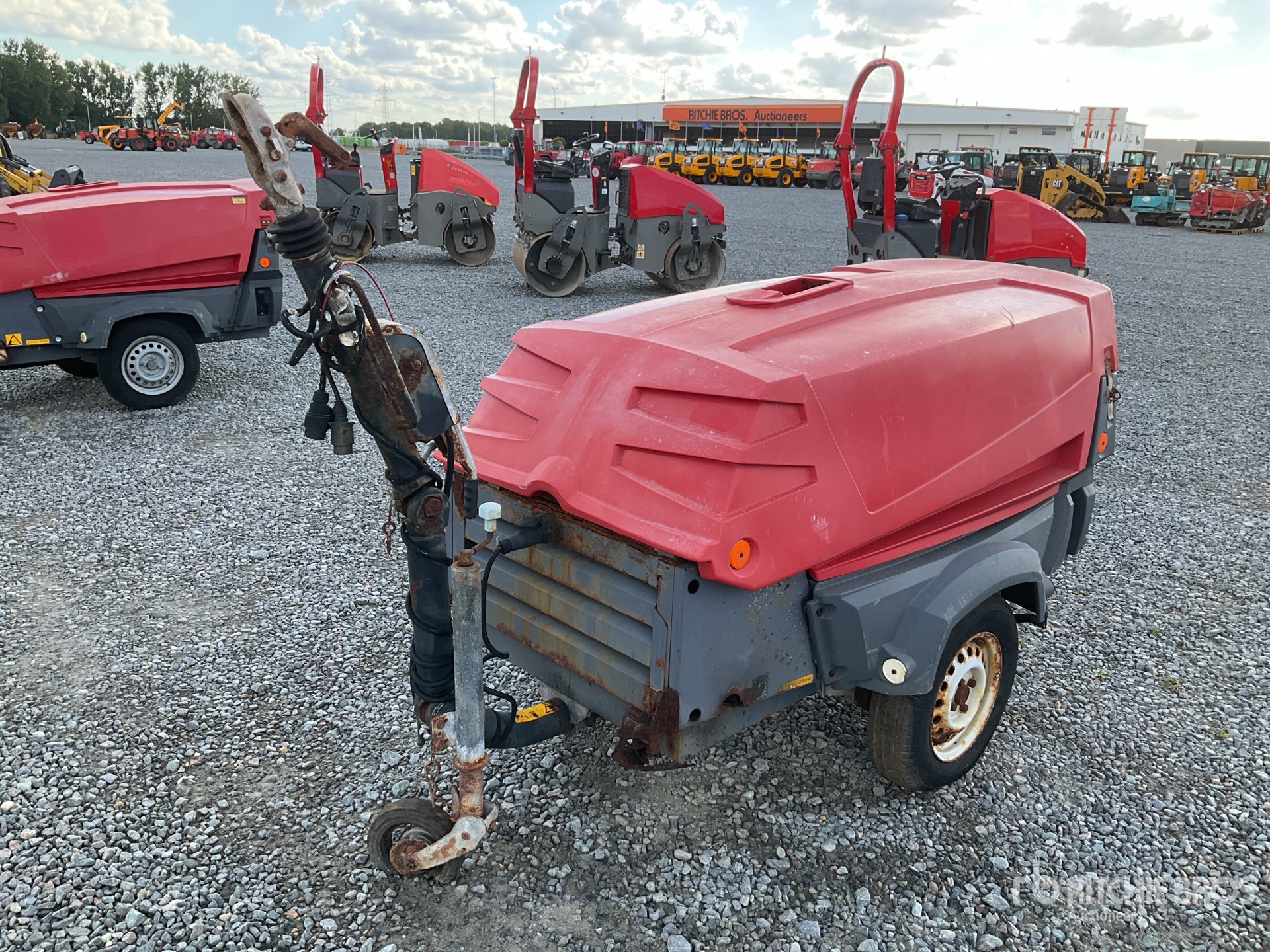 General Appearance with Picture, Left Front Corner