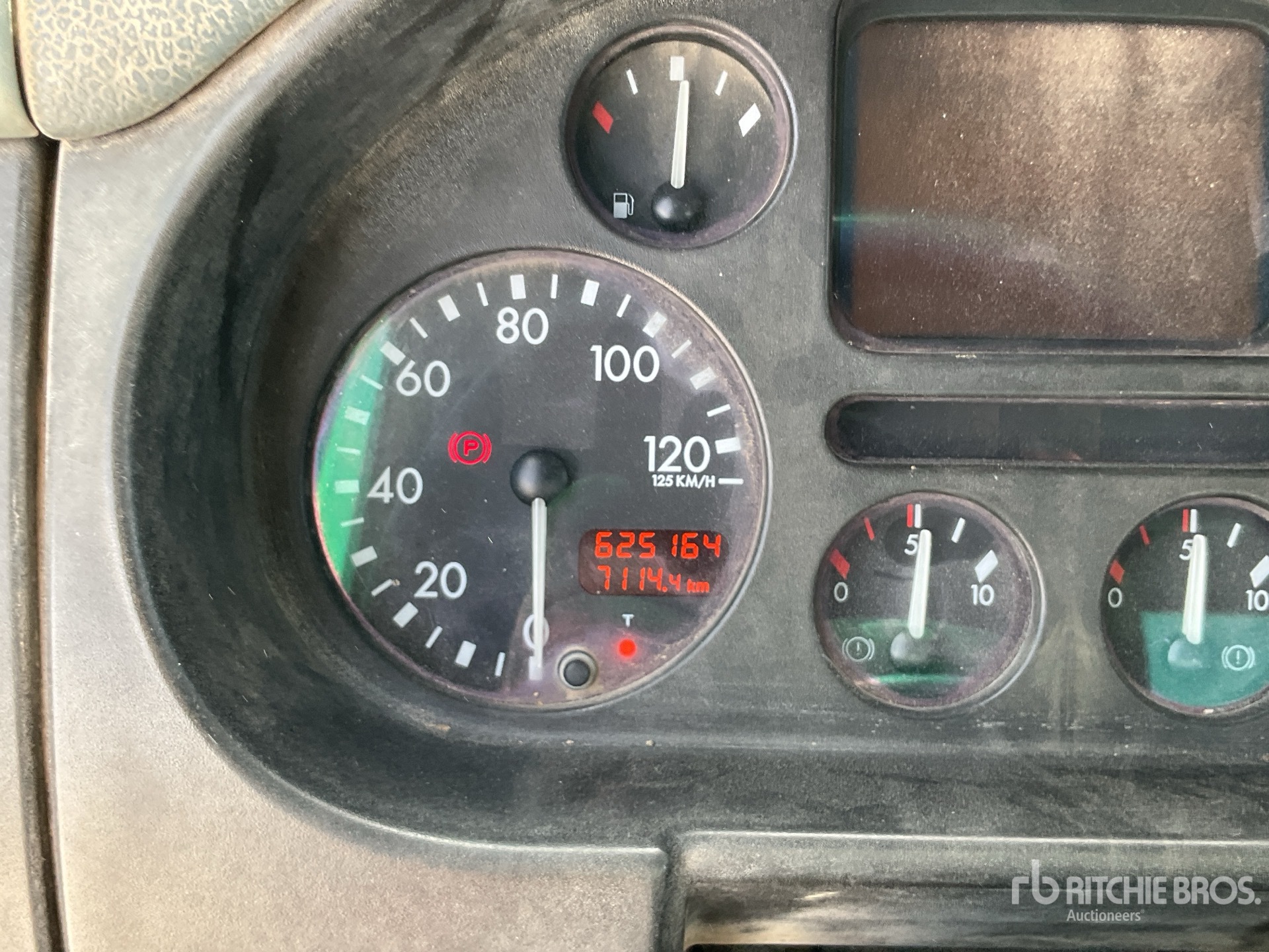 General Appearance with Hour Meter / Odometer