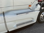 4 Underbody - Truck with 