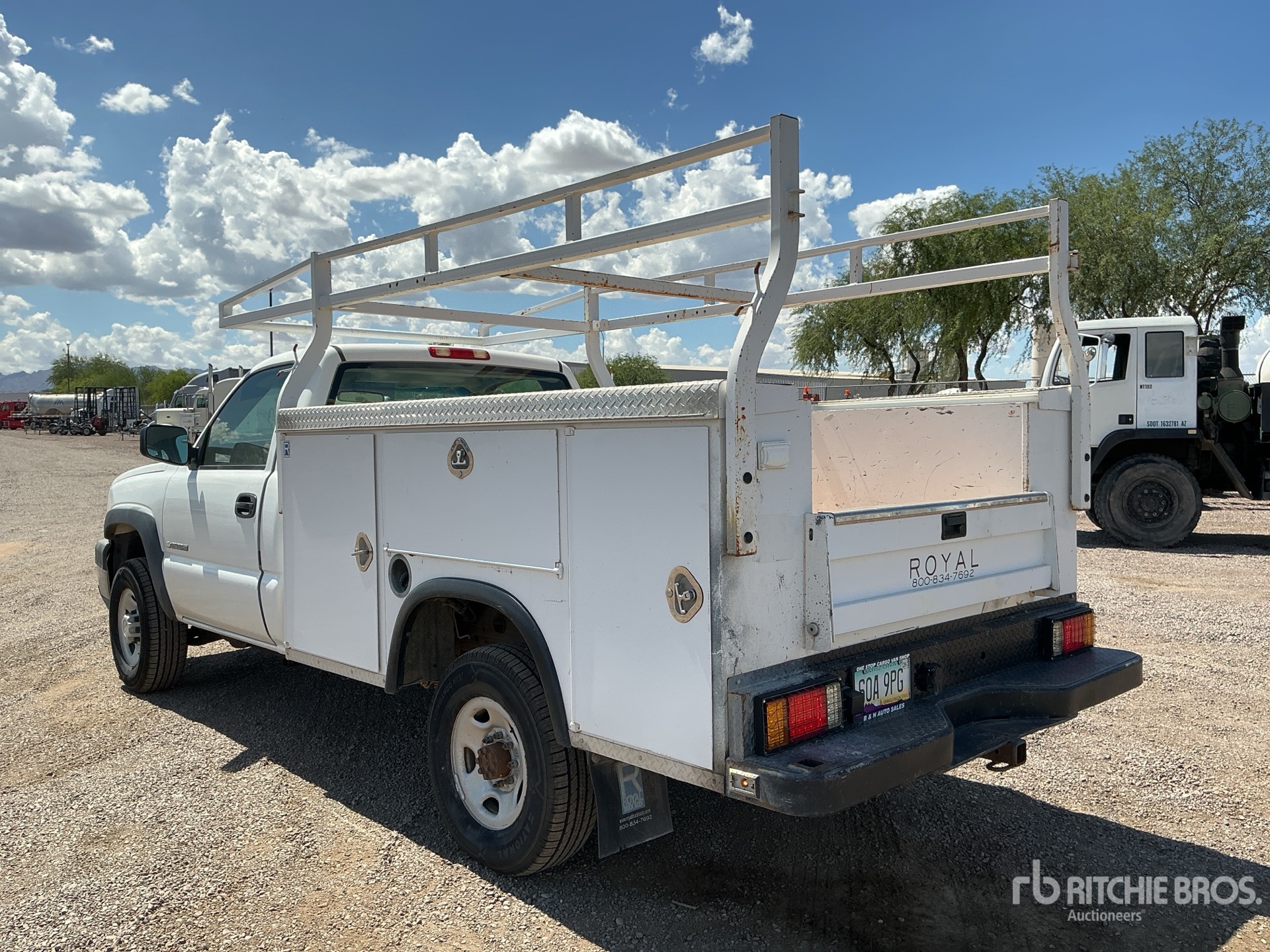 General Appearance with Picture, Left Rear Corner
