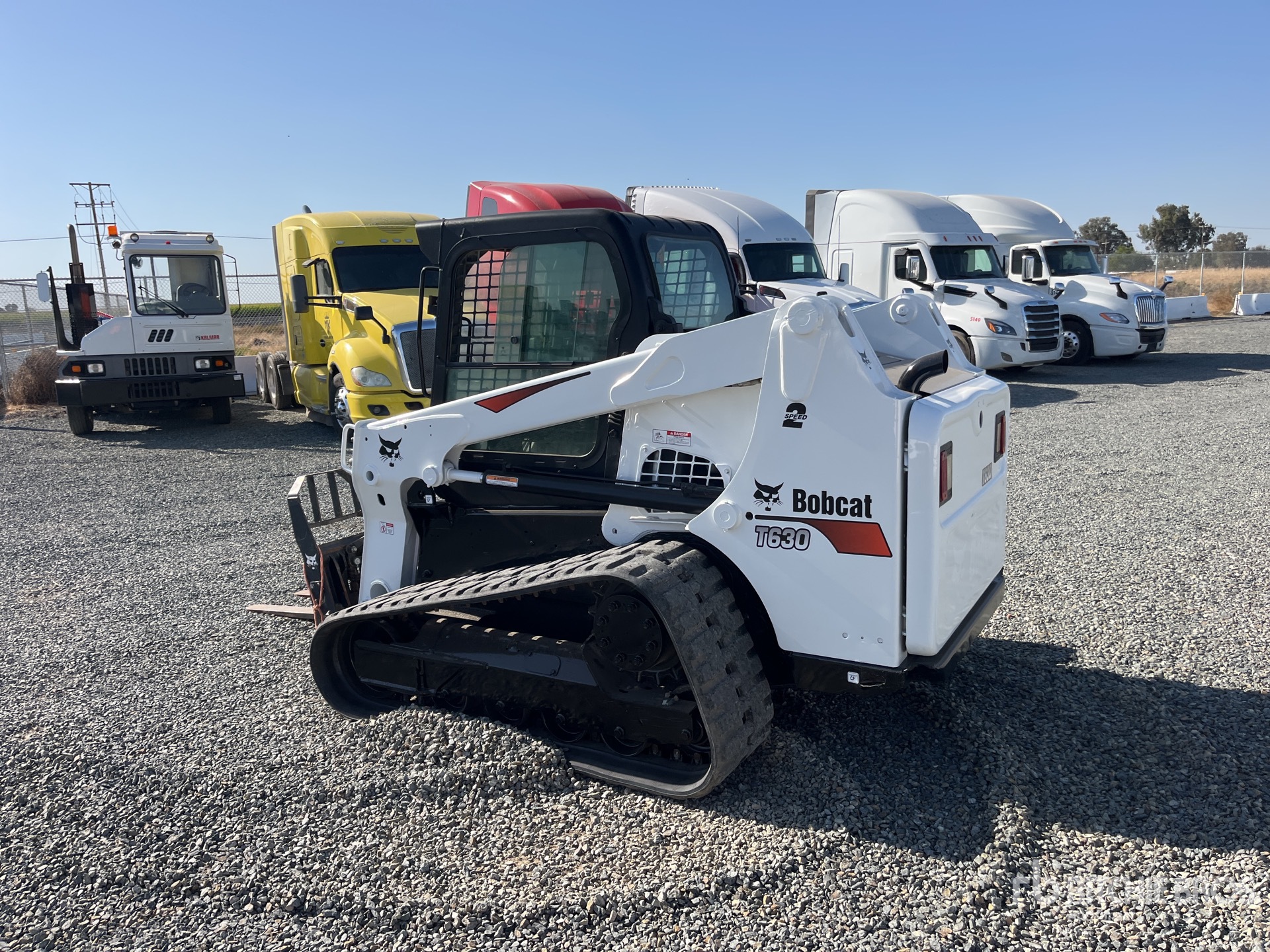 MINI CARGADOR SOBRE ORUGAS 2017 COMPAC T630