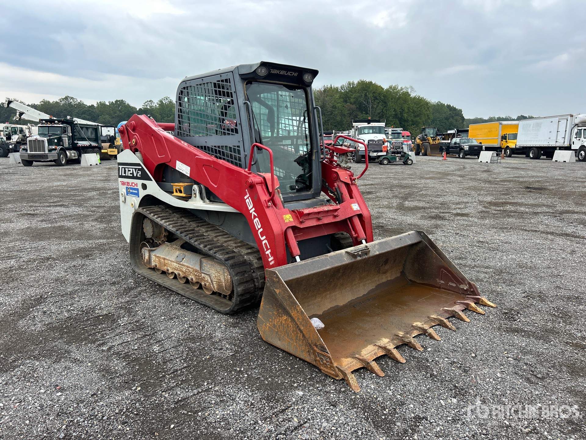 MINI CARGADOR SOBRE ORUGAS 2022 TAKEUCHI TL12V2
