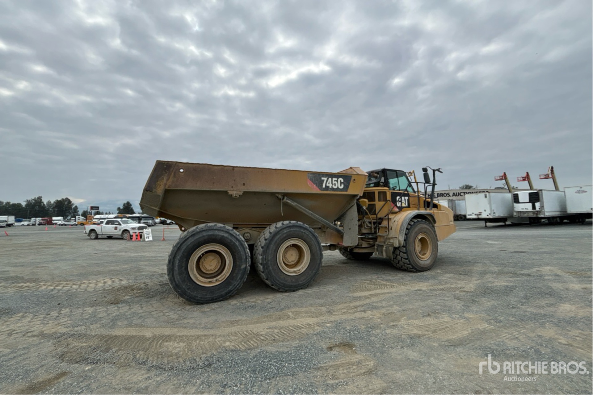 General Appearance with Picture, Right Rear Corner