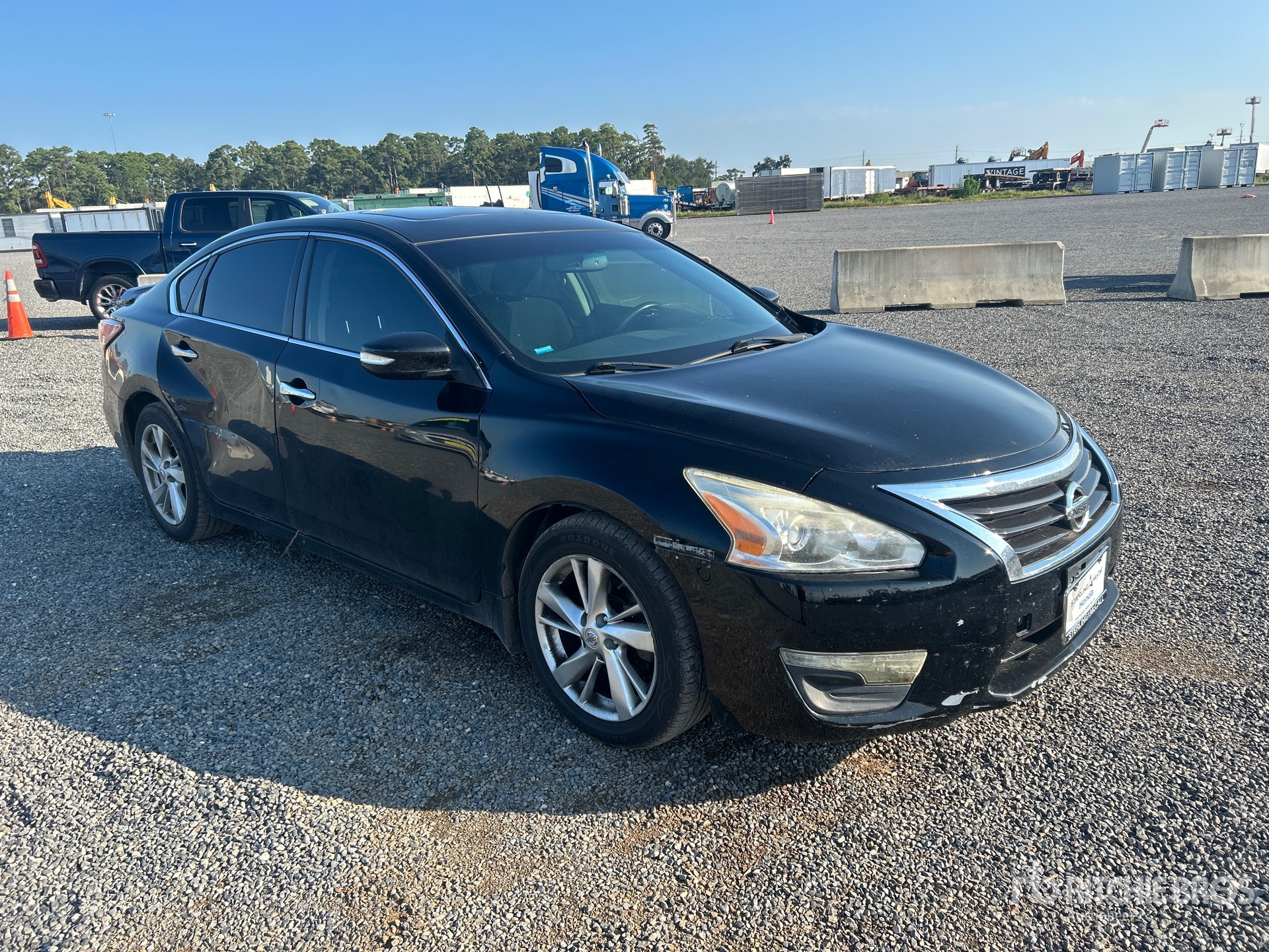 General Appearance with Picture, Right Front Corner