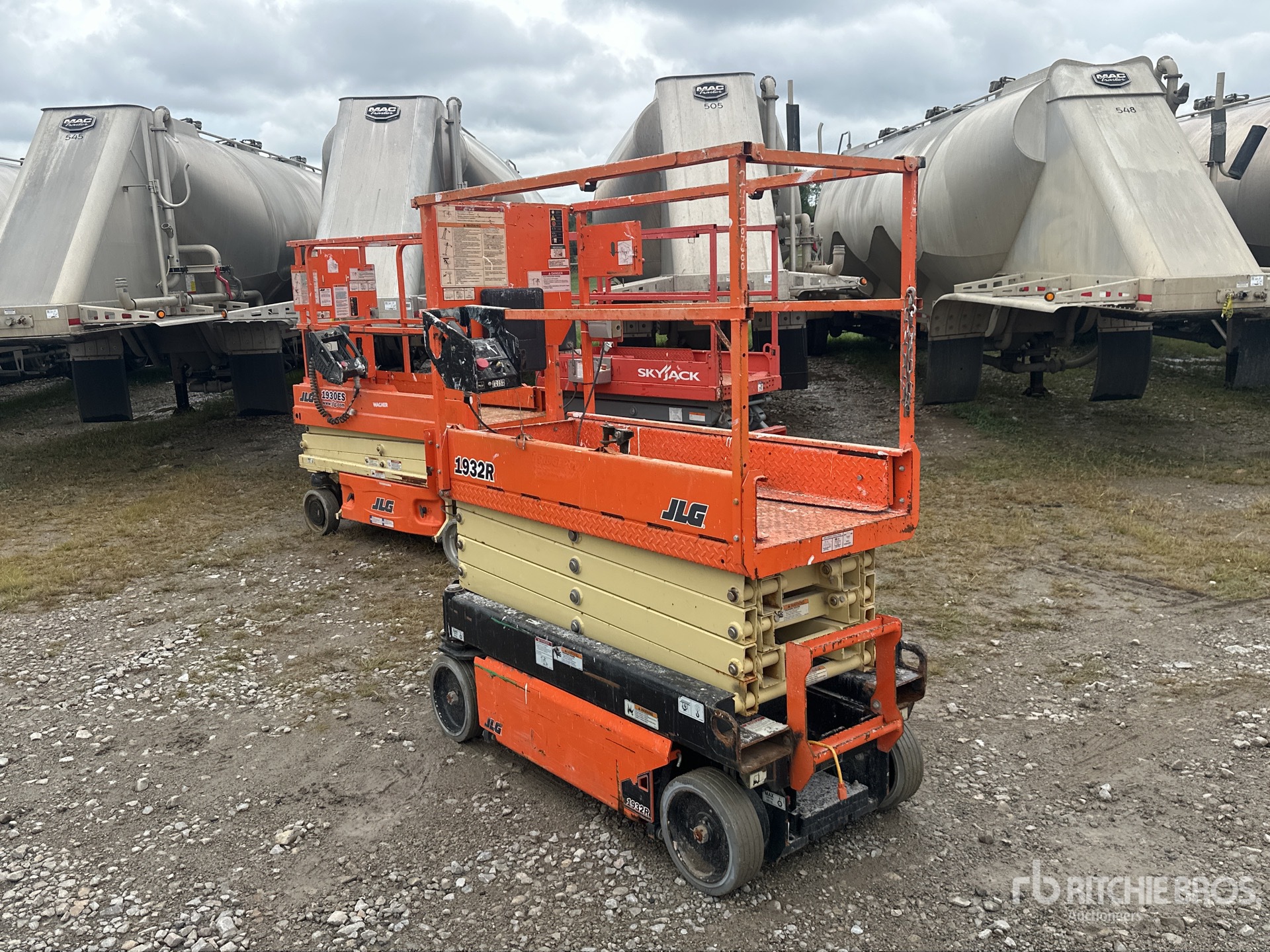 ELEVADOR TIJERA 2017 JLG 1932R