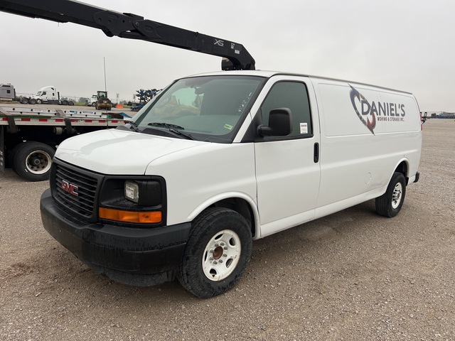 2017 GMC Savana 2500 Cargo Van
