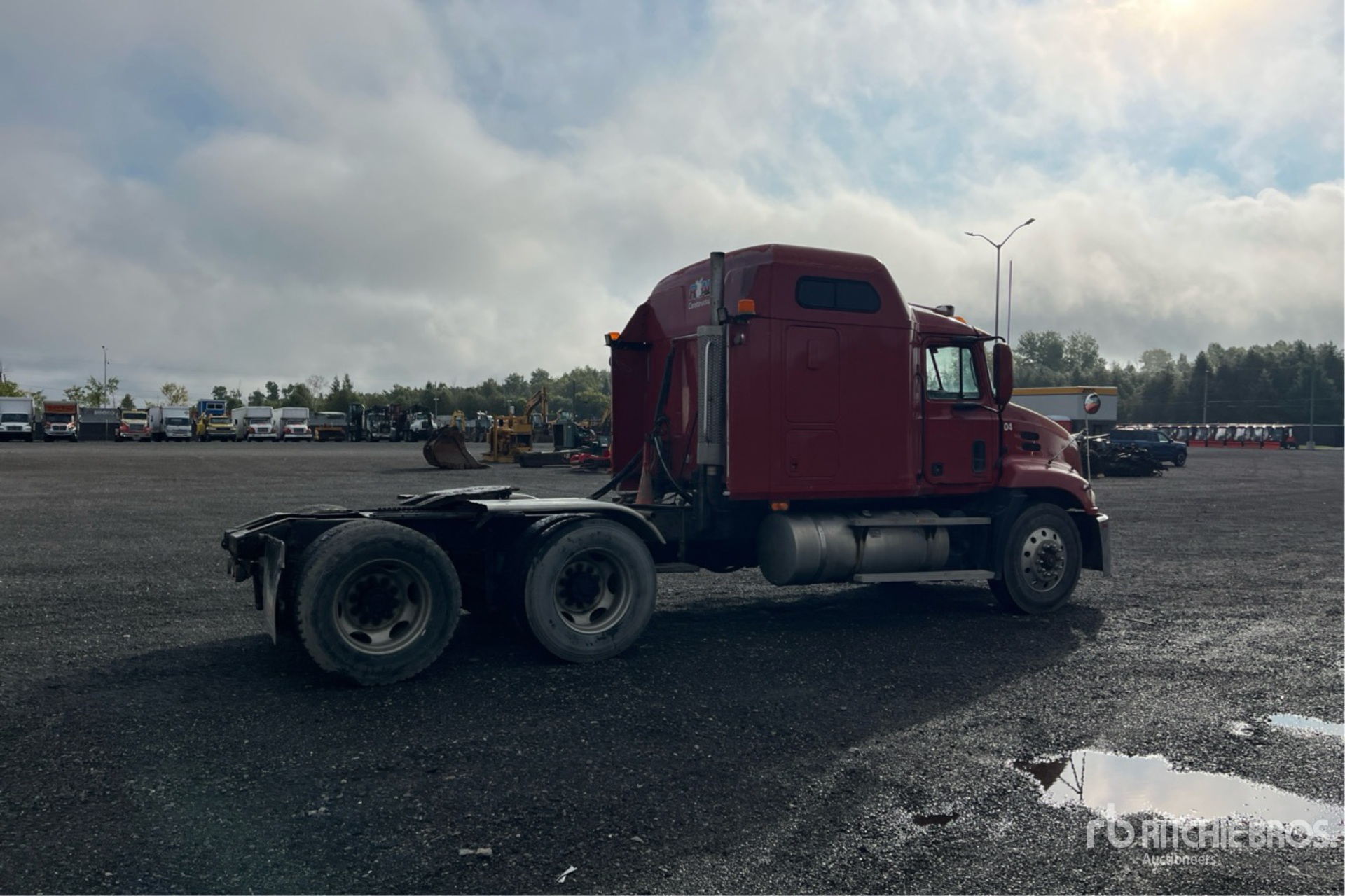 General Appearance with Picture, Right Rear Corner