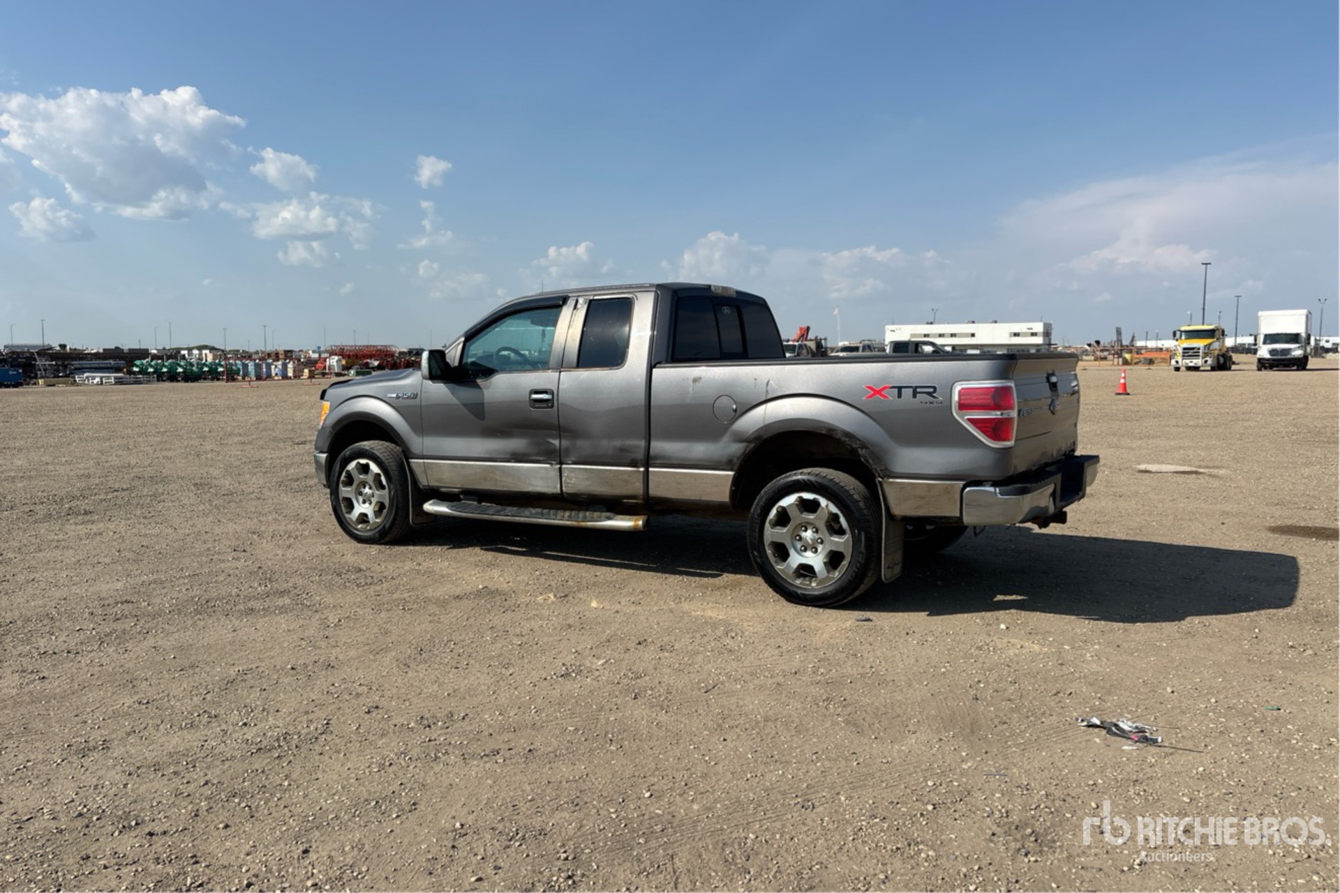 General Appearance with Picture, Left Rear Corner