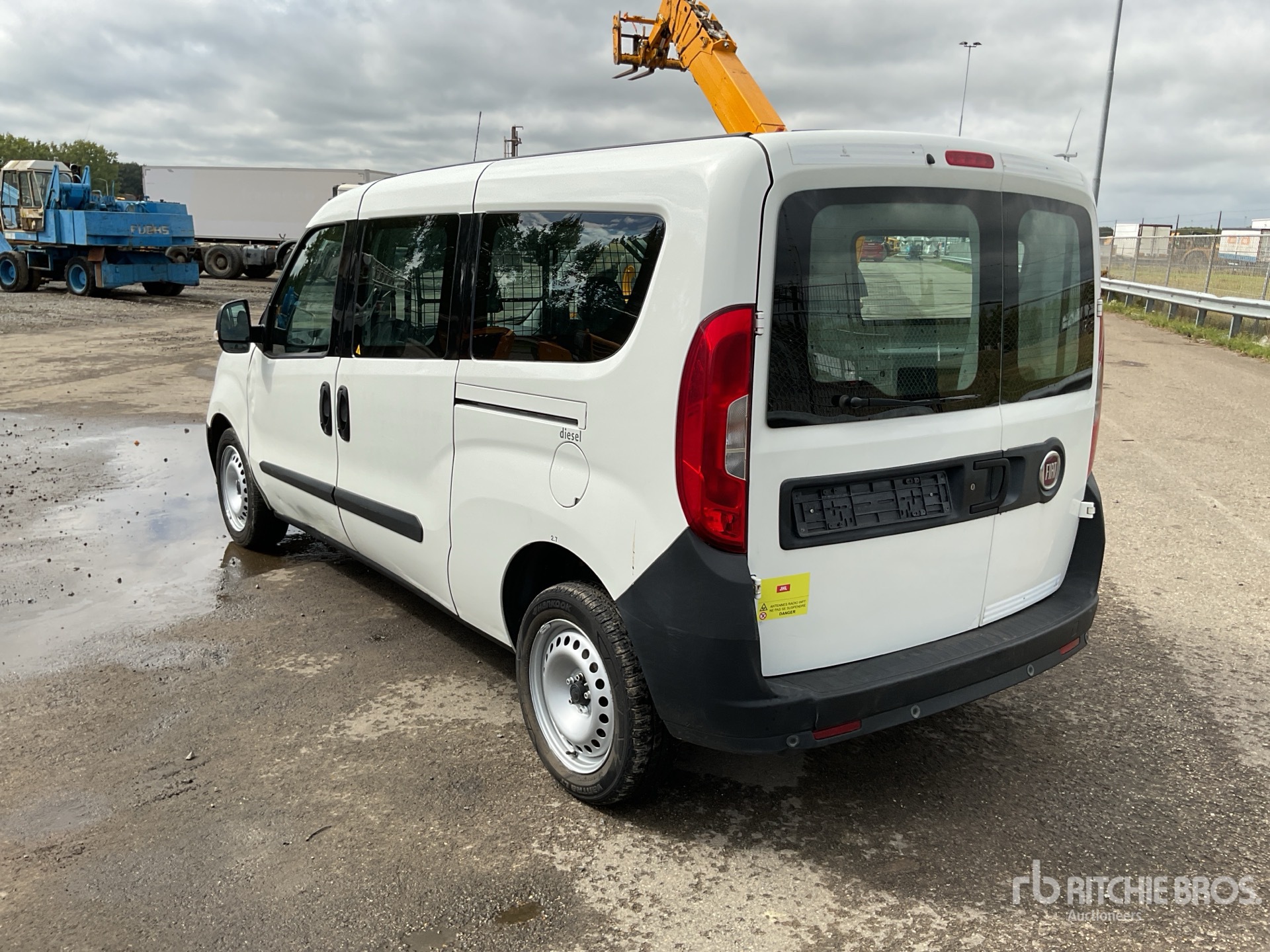 General Appearance with Picture, Left Rear Corner