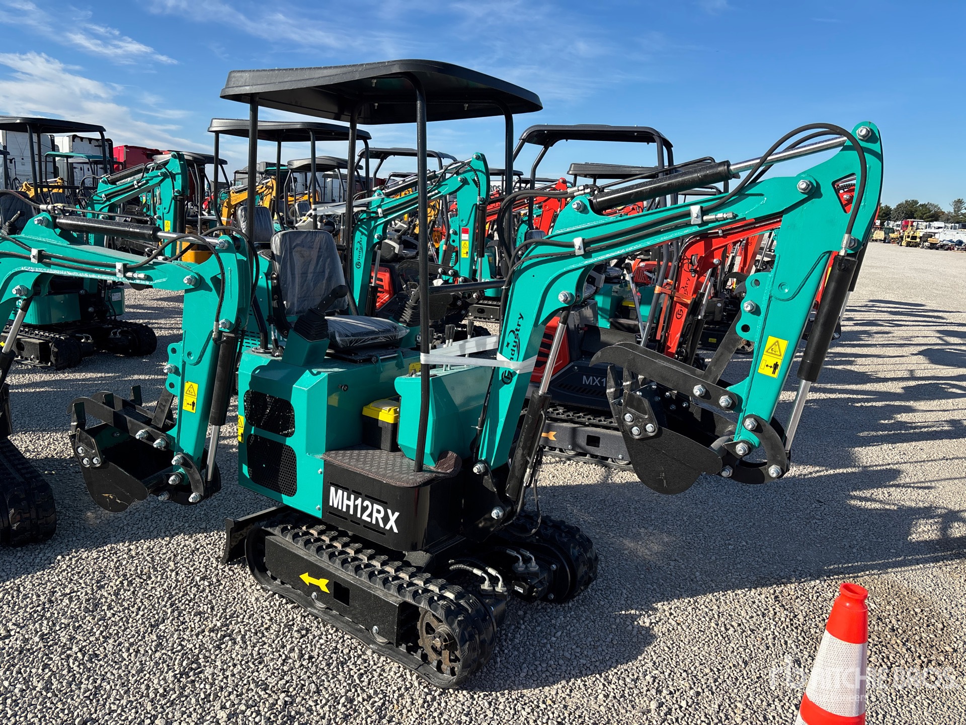 General Appearance with Picture, Right Front Corner