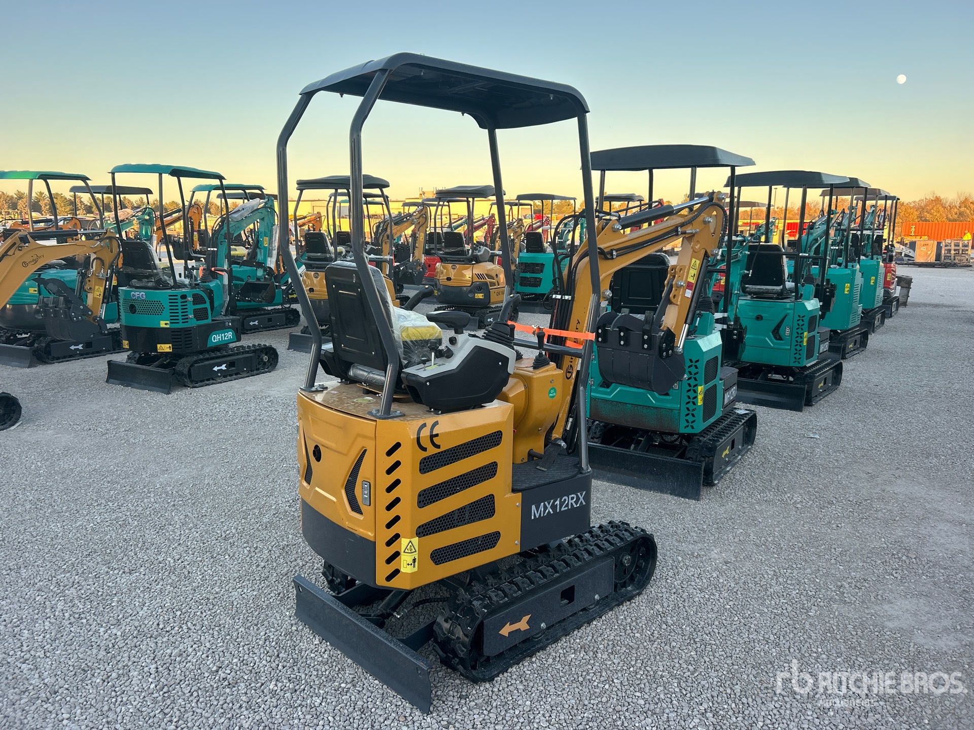 General Appearance with Foto, angolo anteriore sinistro