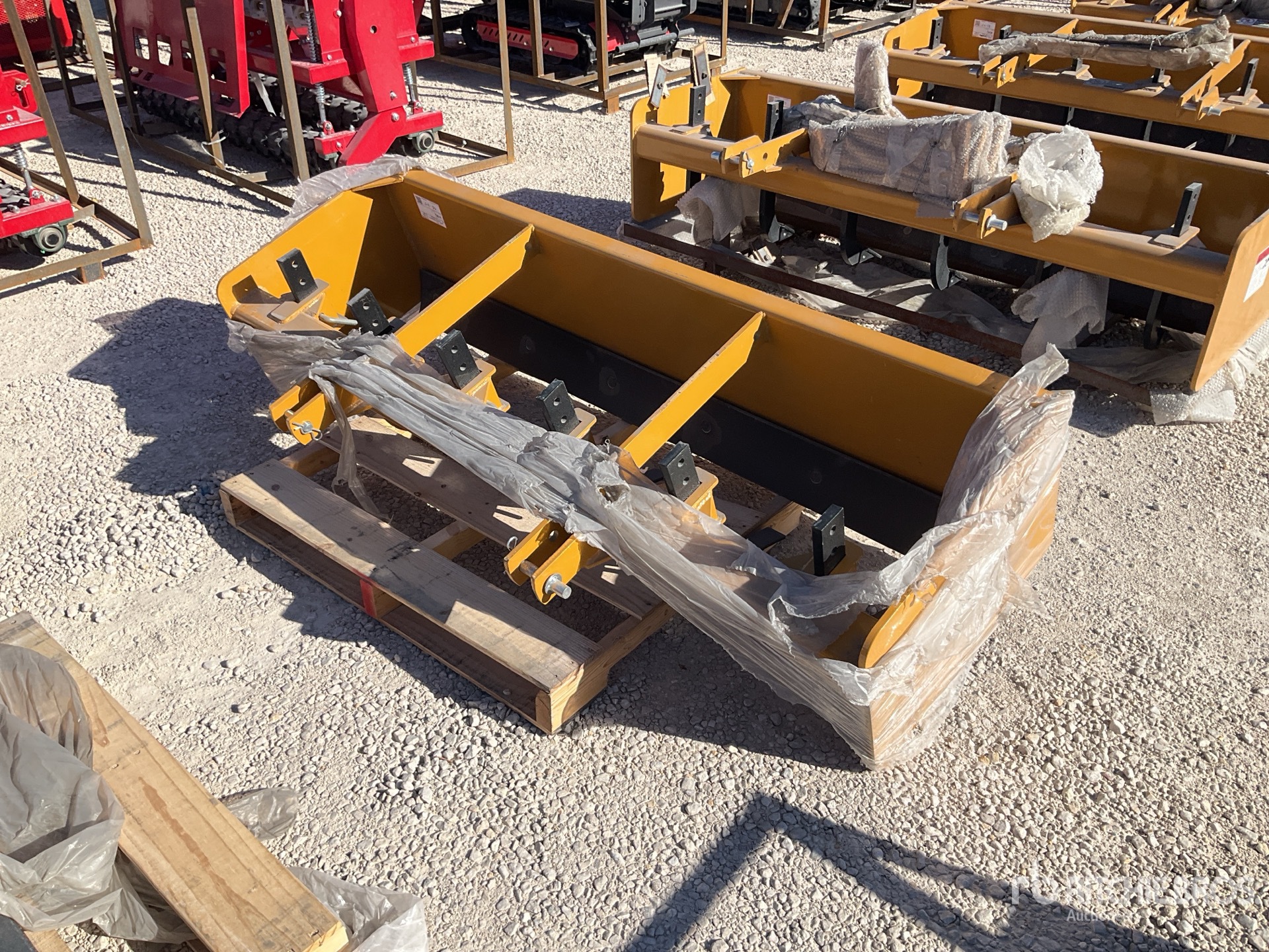 General Appearance with Featured Photo