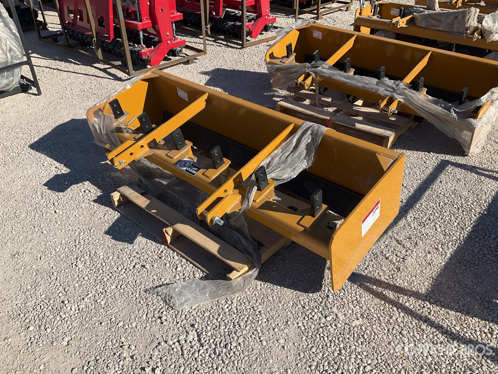 General Appearance with Featured Photo