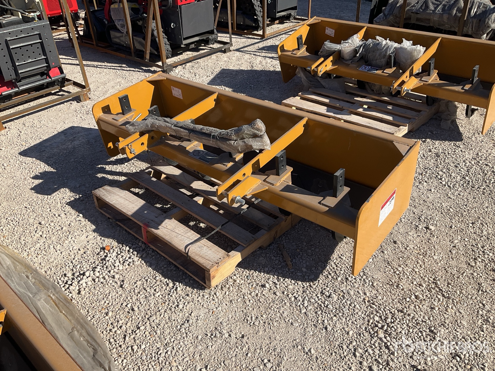 General Appearance with Featured Photo