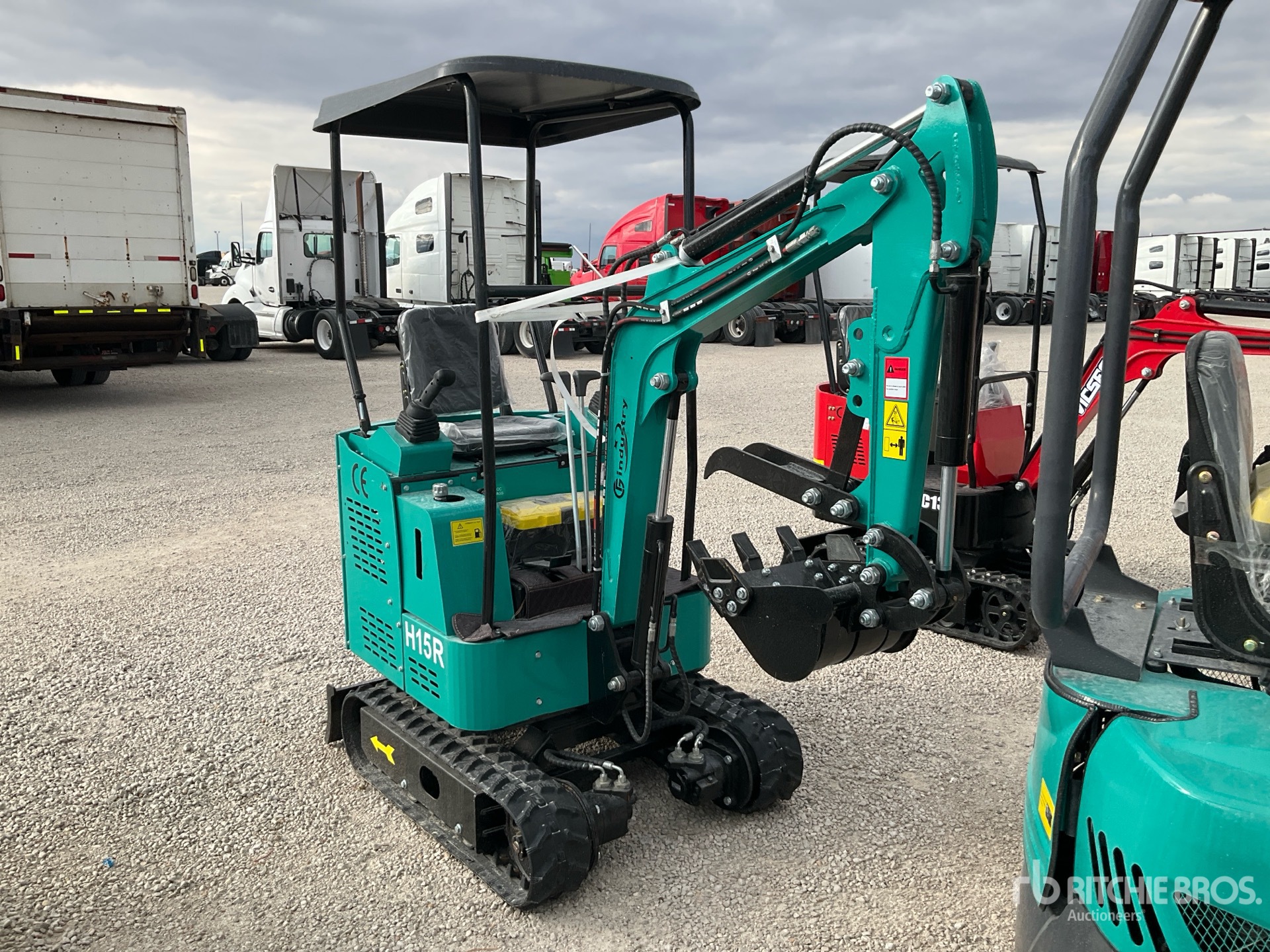 General Appearance with Picture, Right Front Corner