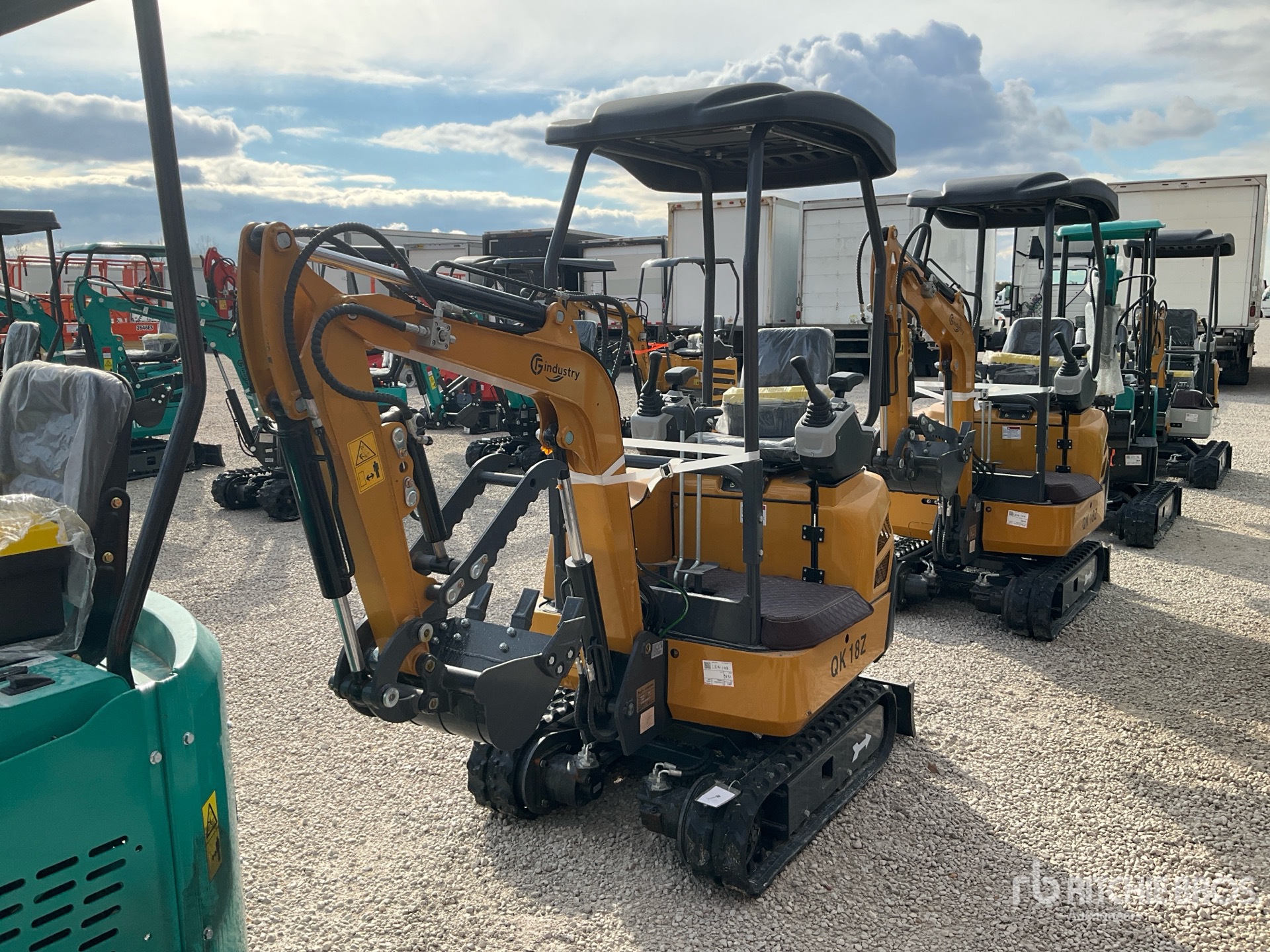 General Appearance with Picture, Left Front Corner