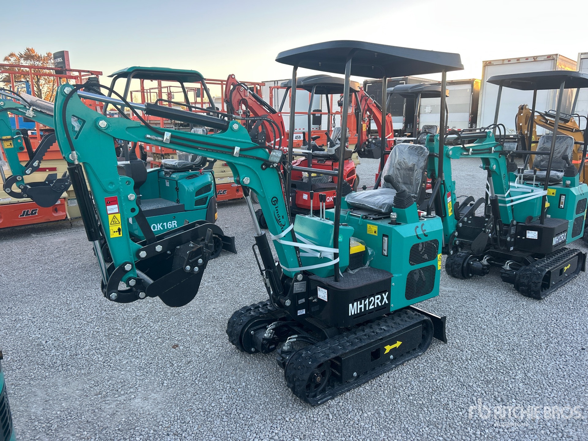 General Appearance with Foto, angolo anteriore sinistro