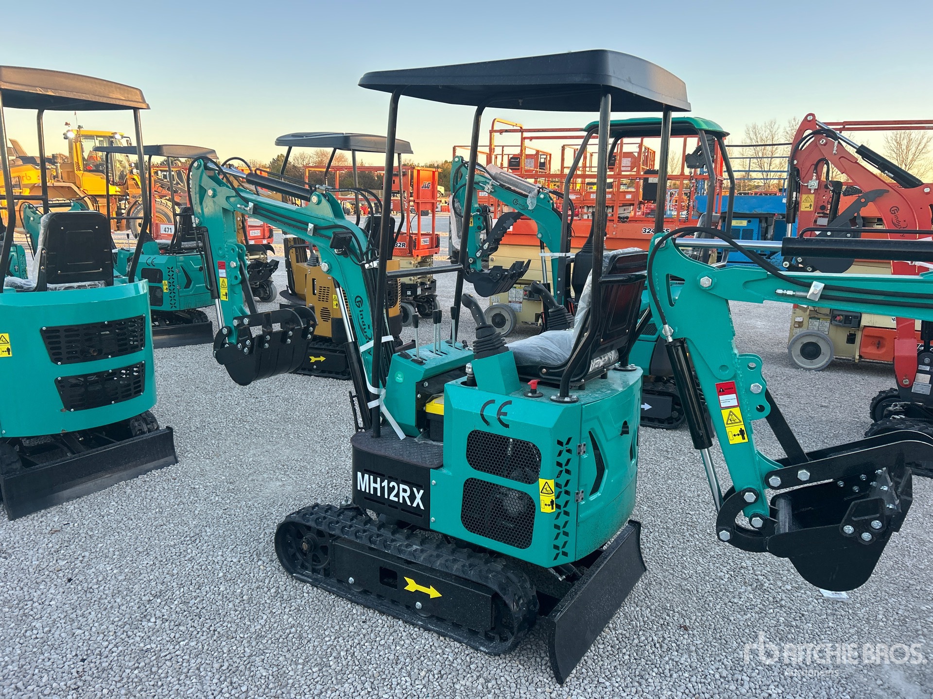 General Appearance with Foto, angolo posteriore sinistro