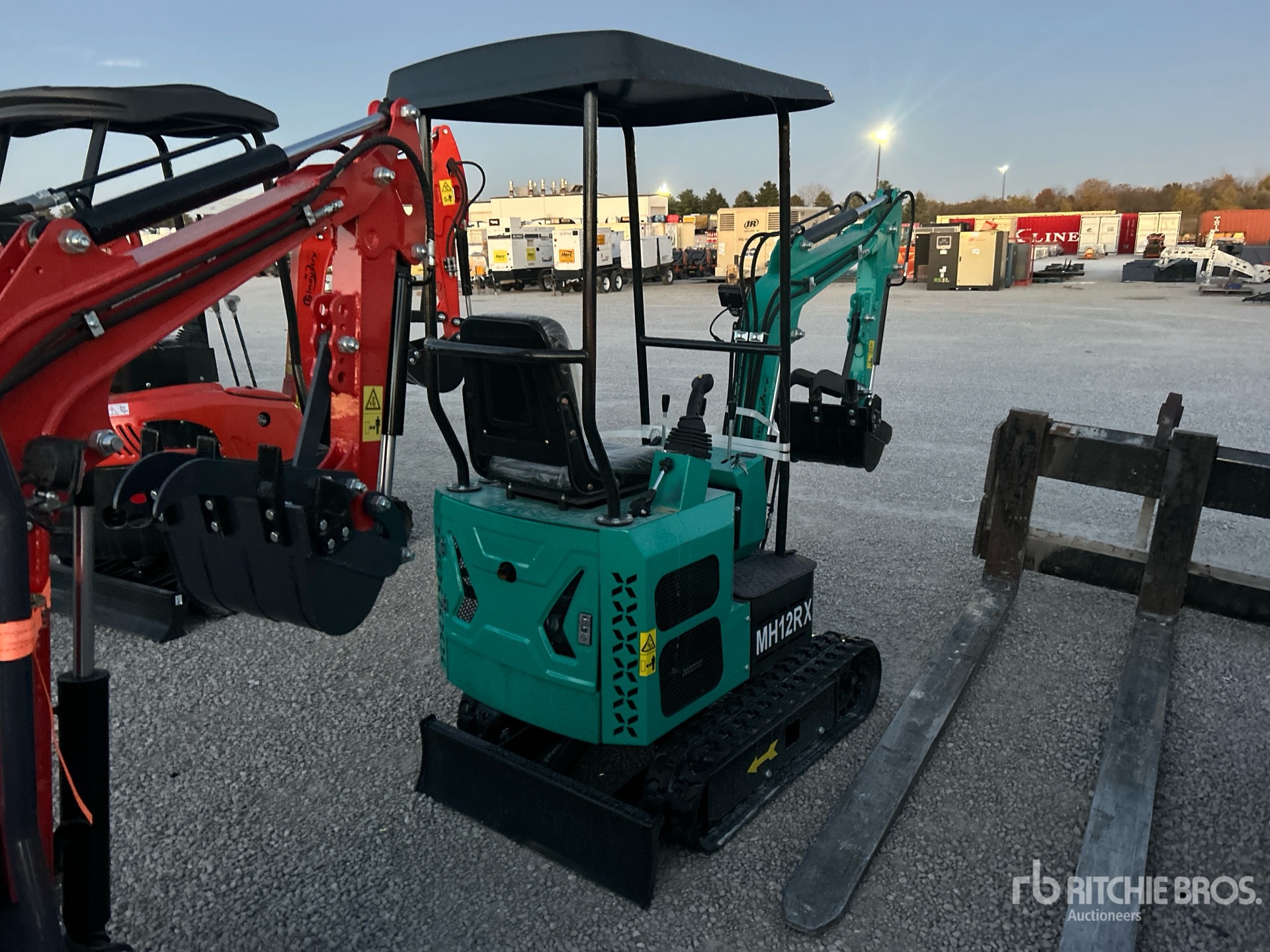 General Appearance with Foto, angolo anteriore sinistro