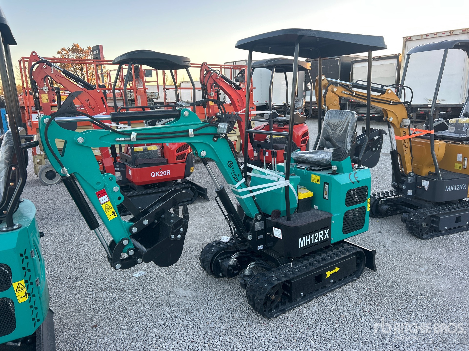 General Appearance with Foto, angolo anteriore sinistro