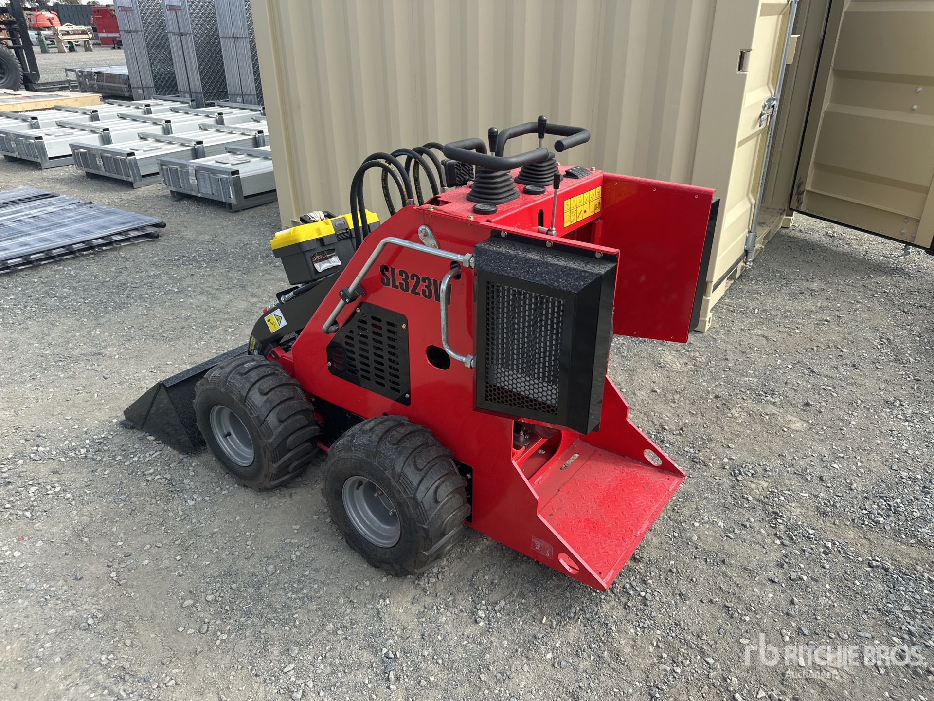 MINI CARGADOR SOBRE RUEDAS 2025 SDLOOL SL323W