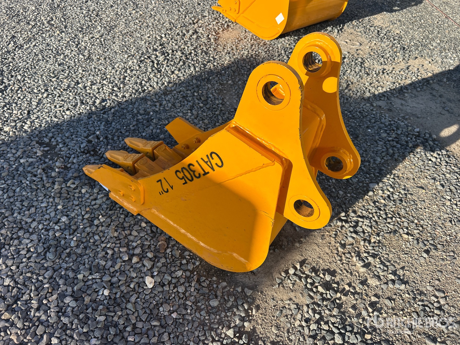 General Appearance with Foto, angolo posteriore sinistro