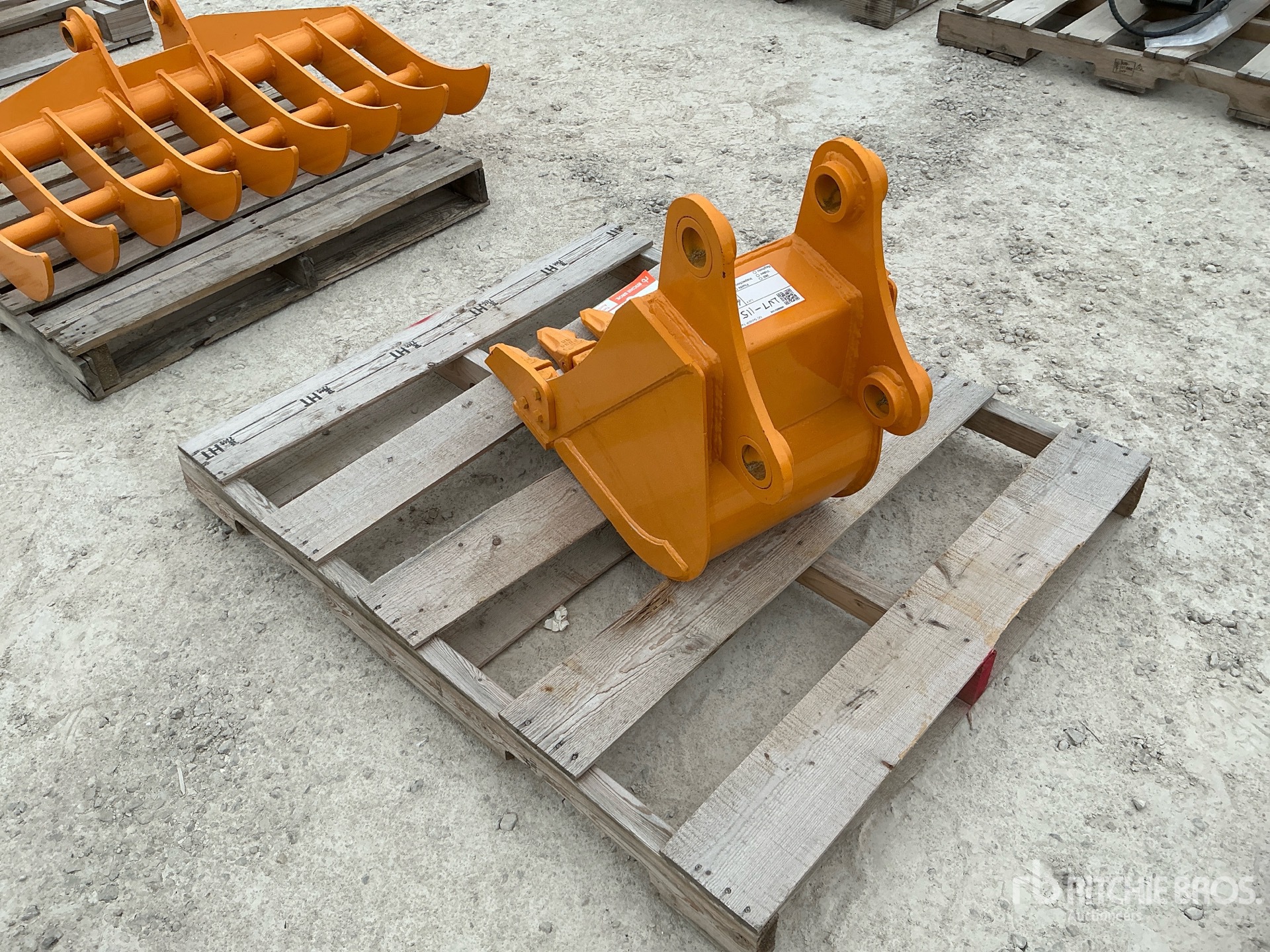 General Appearance with Foto, angolo posteriore sinistro