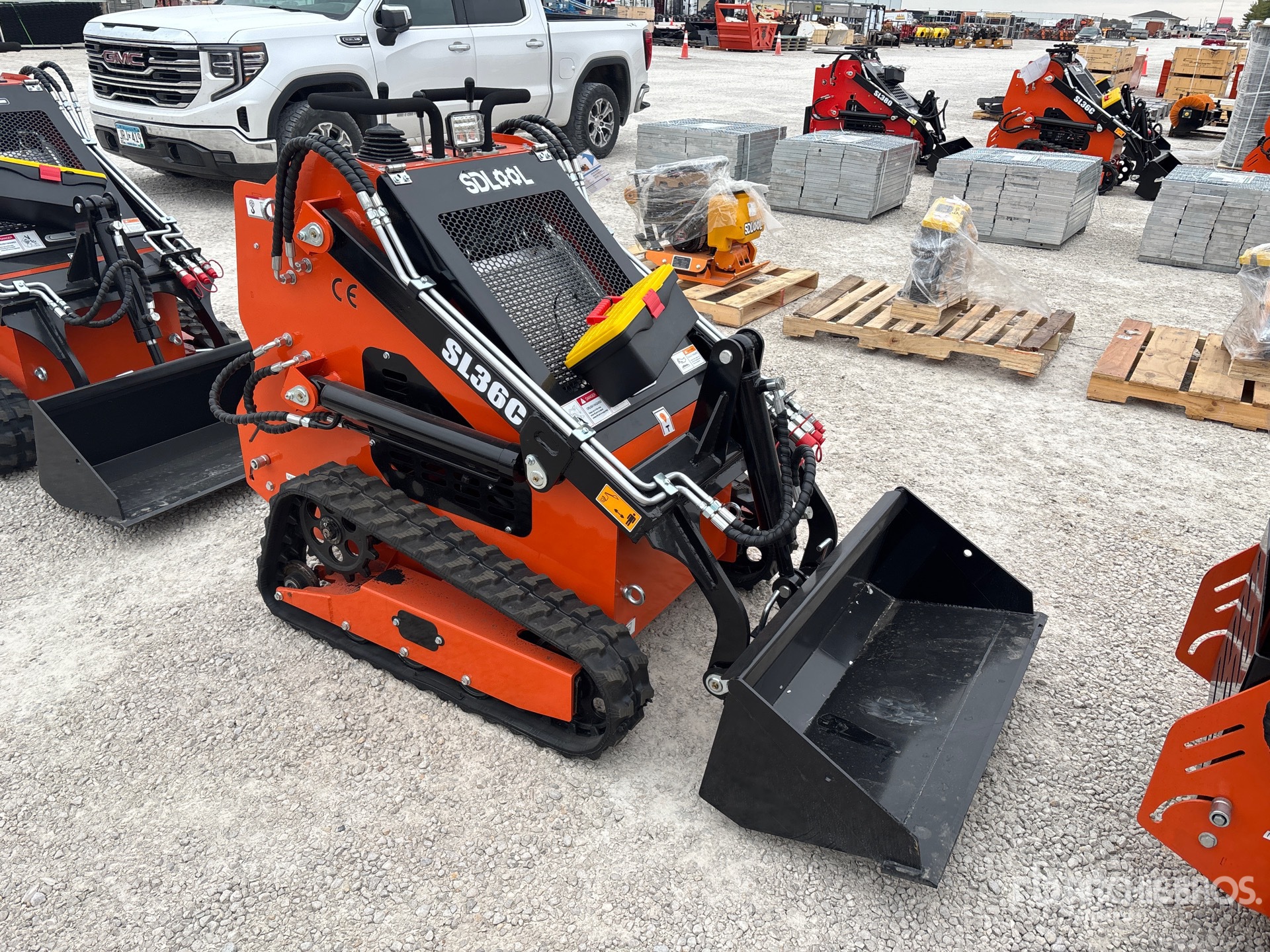 General Appearance with Picture, Right Front Corner