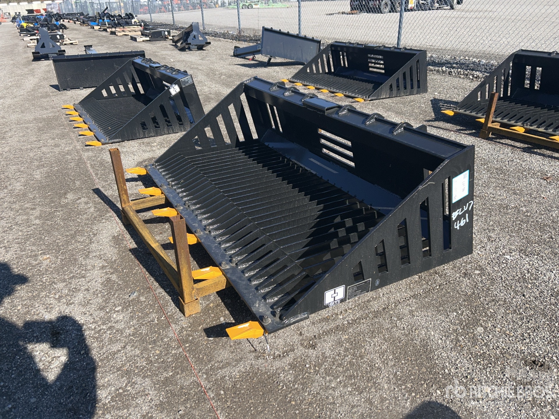 General Appearance with Image, coin avant gauche